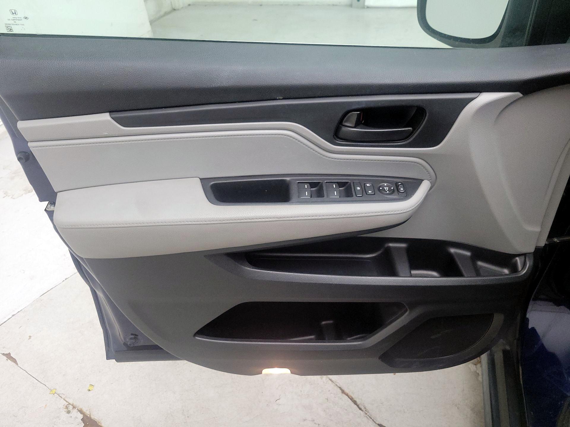 Thumbnail: 2019 Honda Odyssey - 10