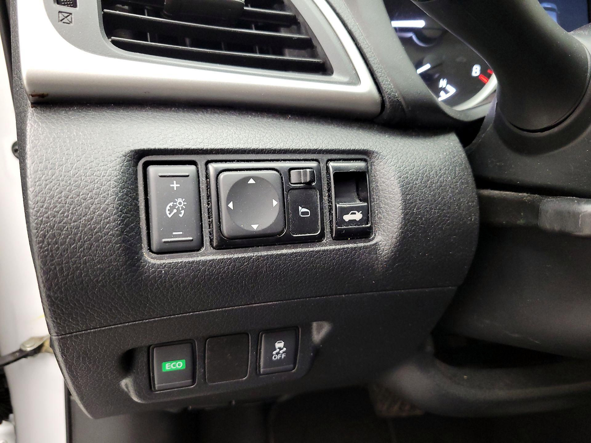 Thumbnail: 2019 Nissan Sentra - 13