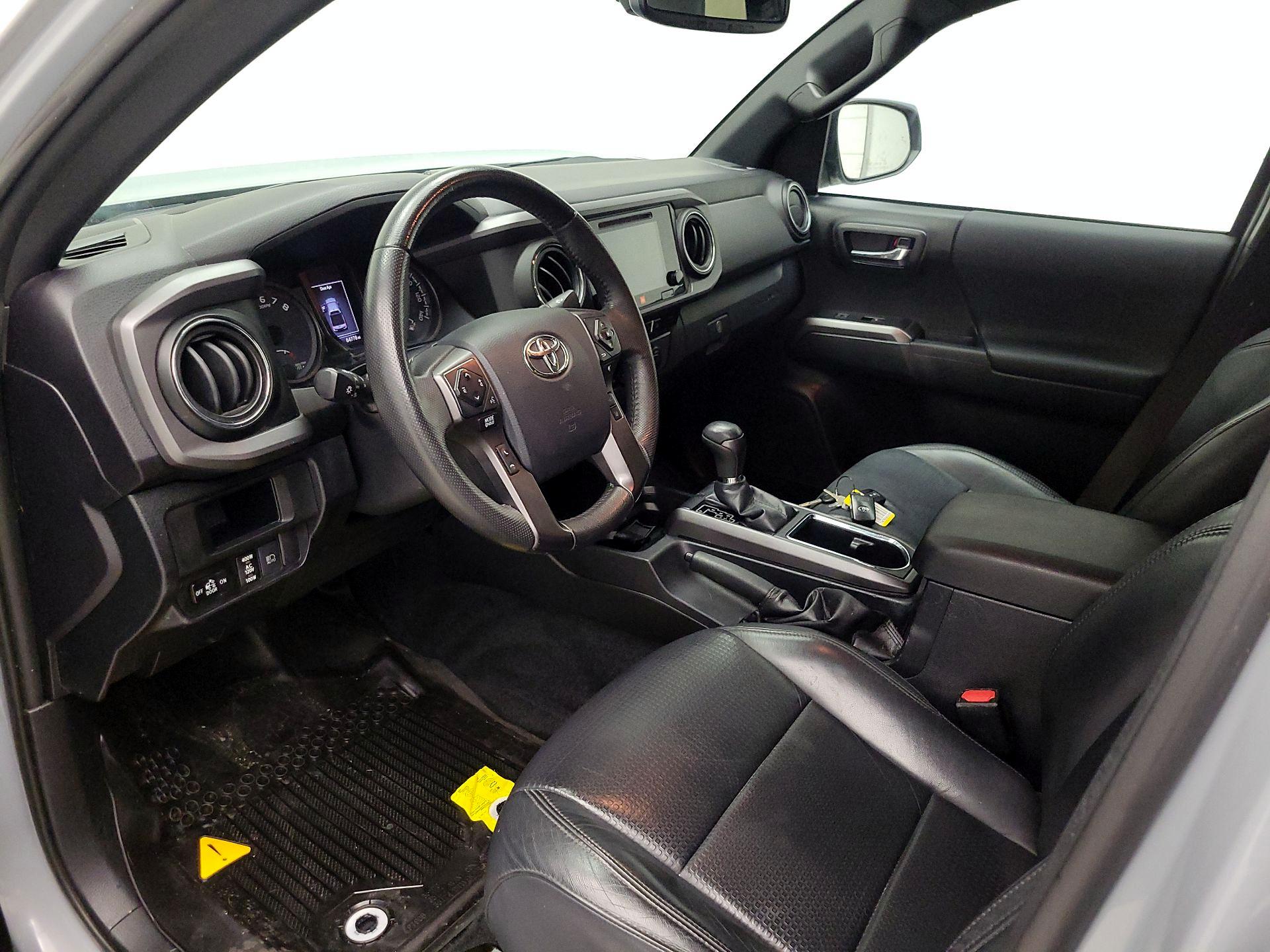 Thumbnail: 2019 Toyota Tacoma - 11