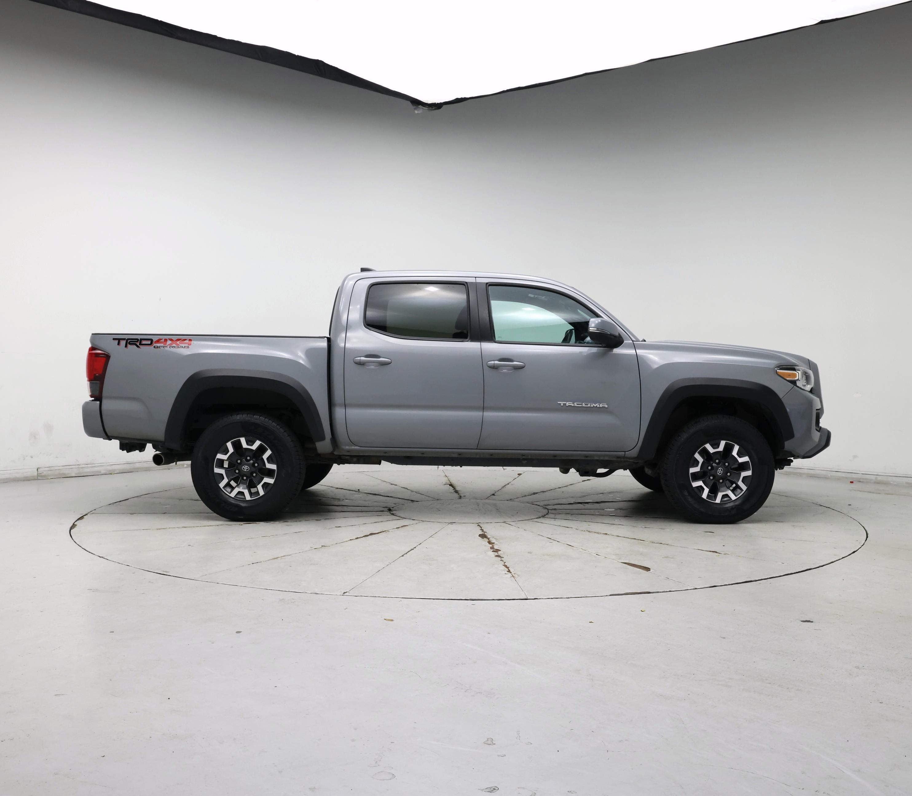Thumbnail: 2019 Toyota Tacoma - 7