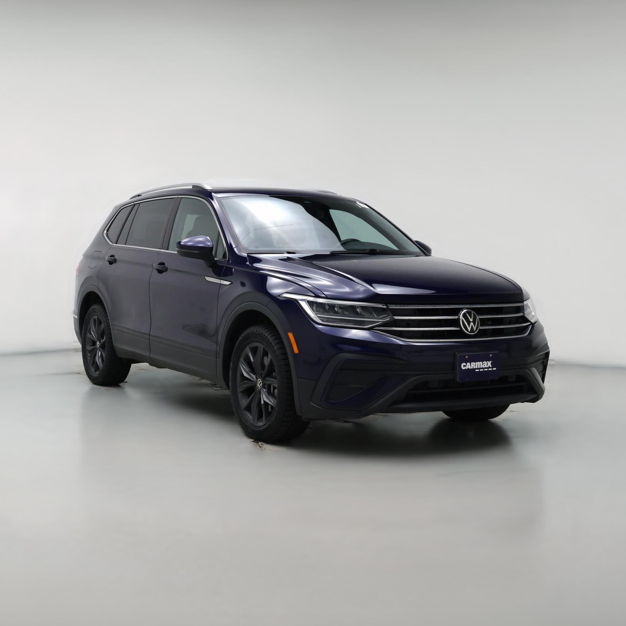 Thumbnail: 2022 Volkswagen Tiguan - 1