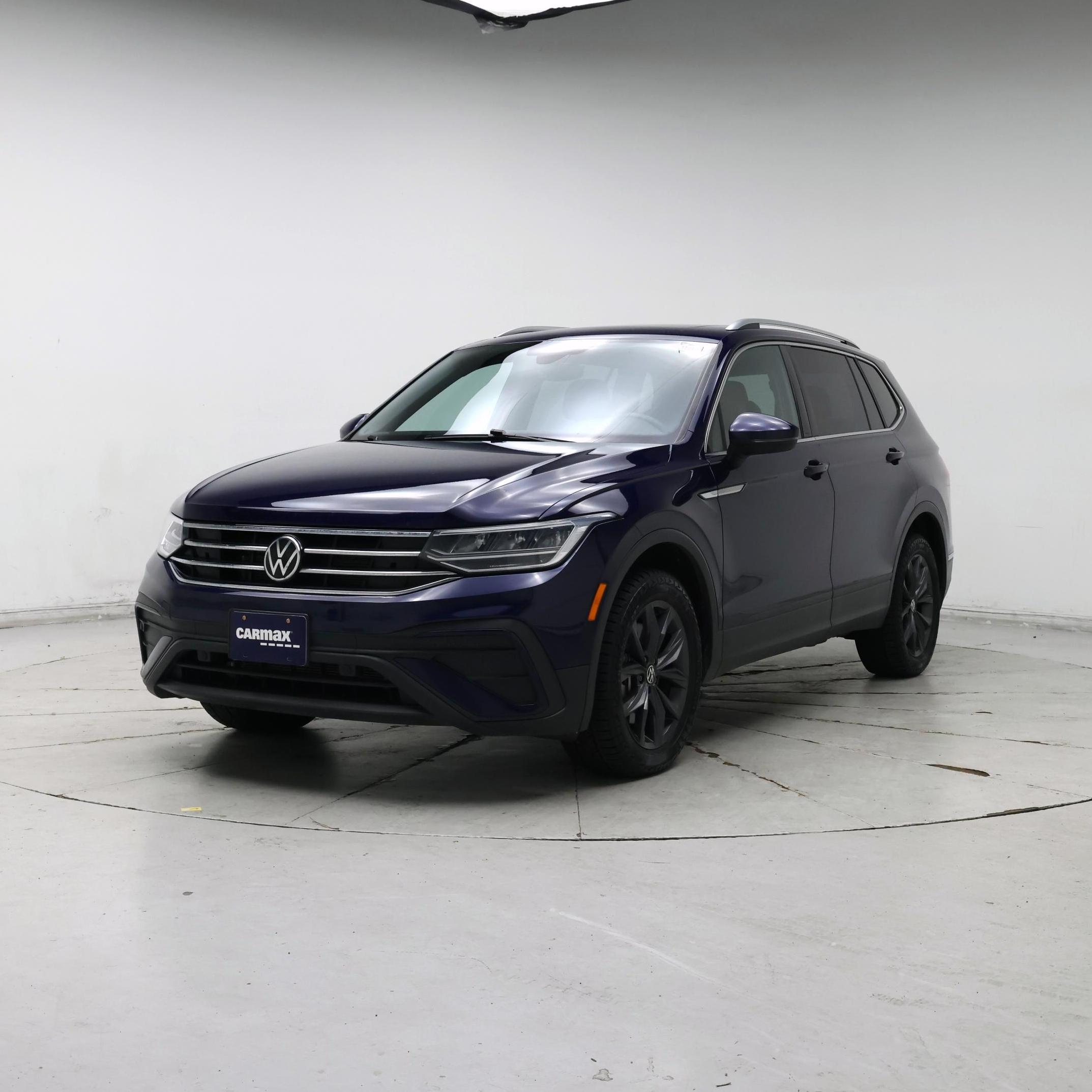 Thumbnail: 2022 Volkswagen Tiguan - 4