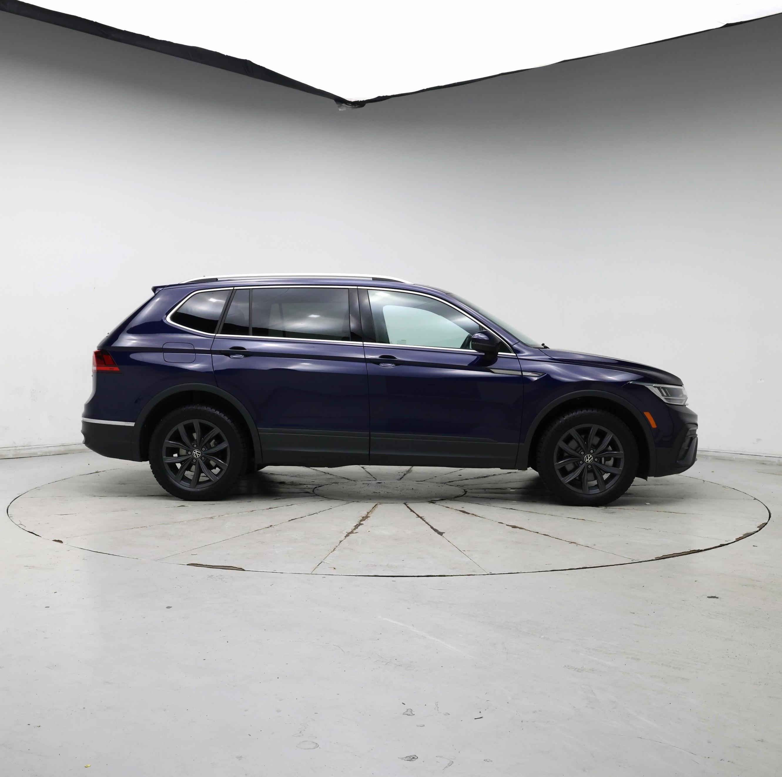 Thumbnail: 2022 Volkswagen Tiguan - 7