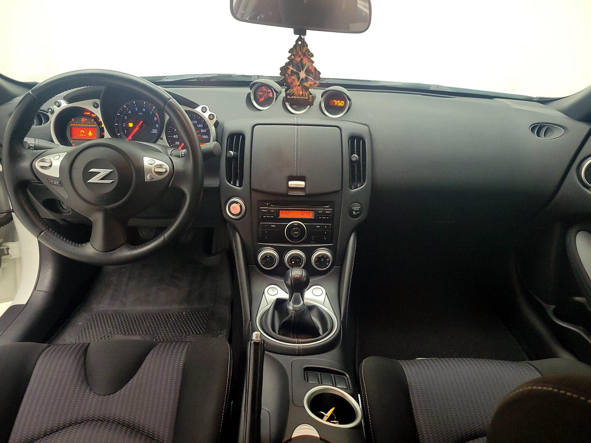 Thumbnail: 2014 Nissan Z - 9