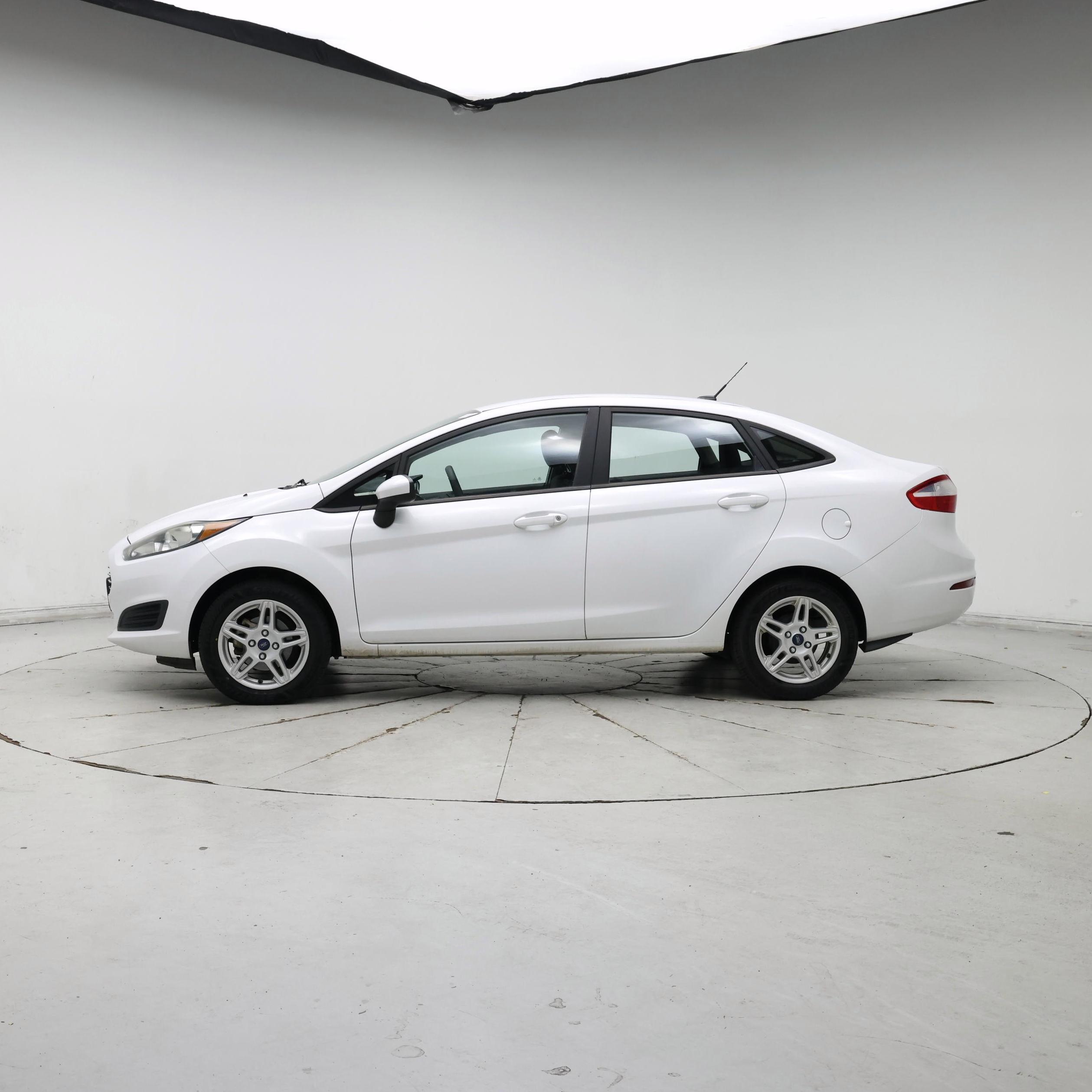 Thumbnail: 2017 Ford Fiesta - 3