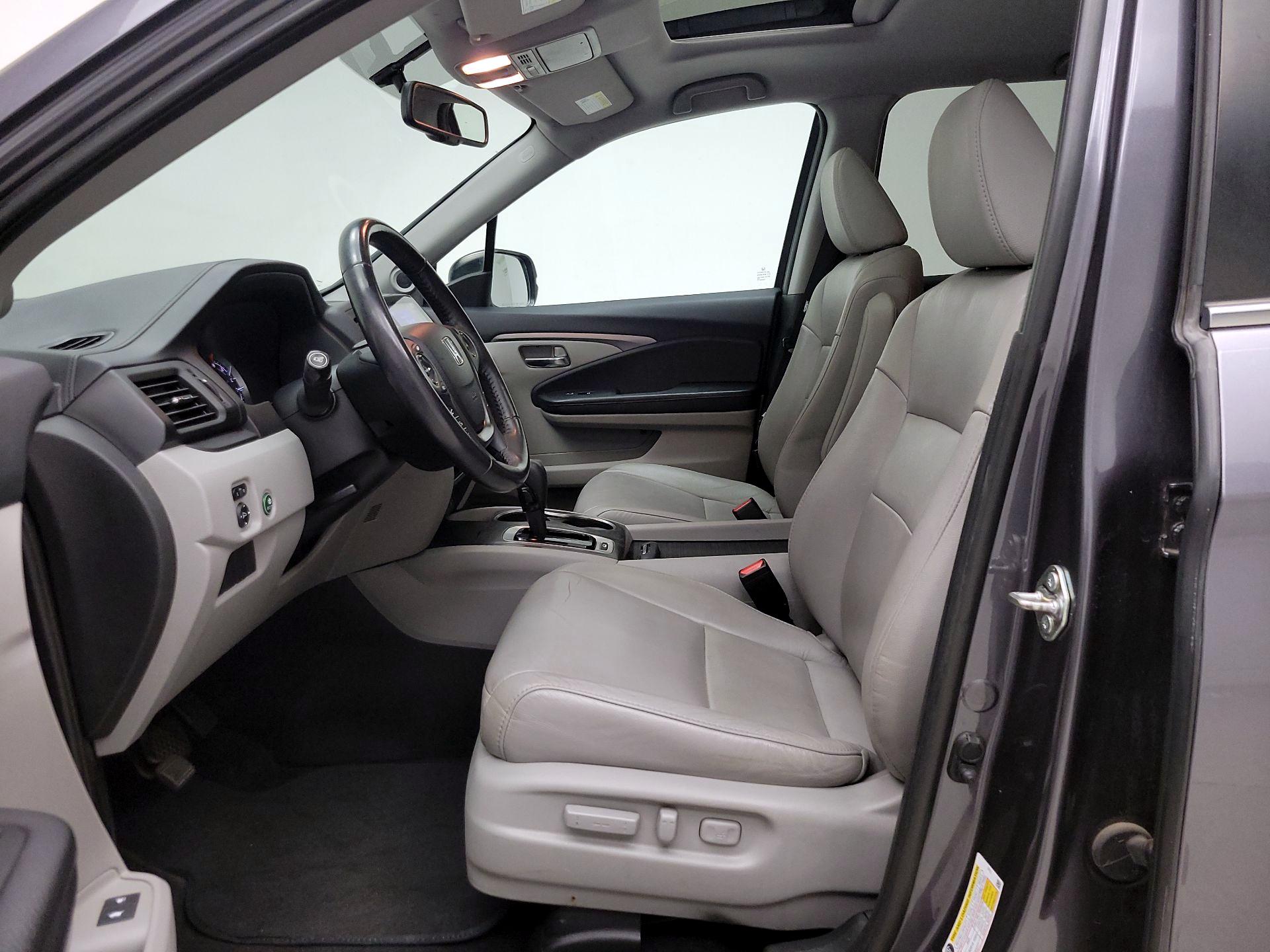 Thumbnail: 2018 Honda Pilot - 11