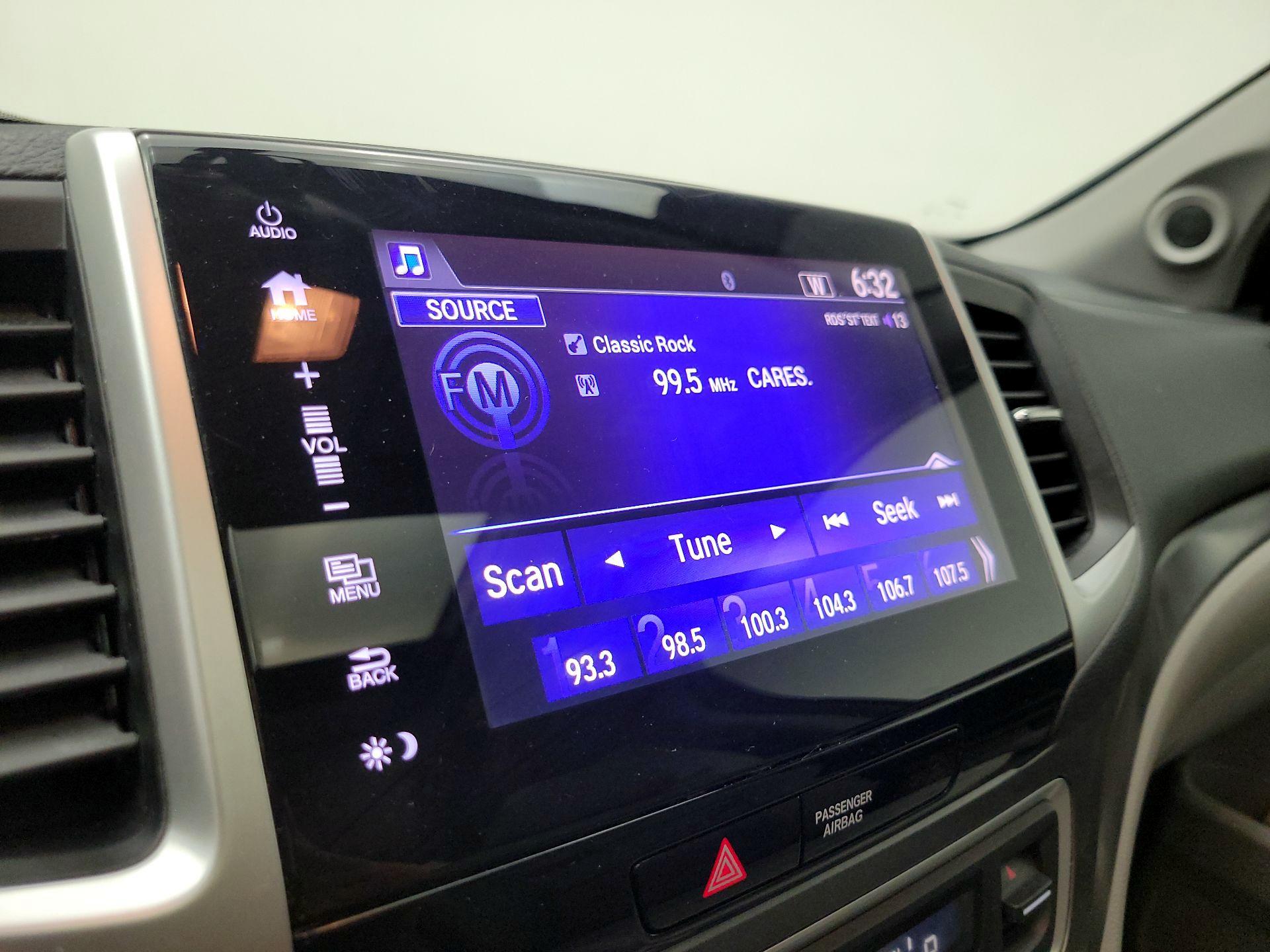 Thumbnail: 2018 Honda Pilot - 15