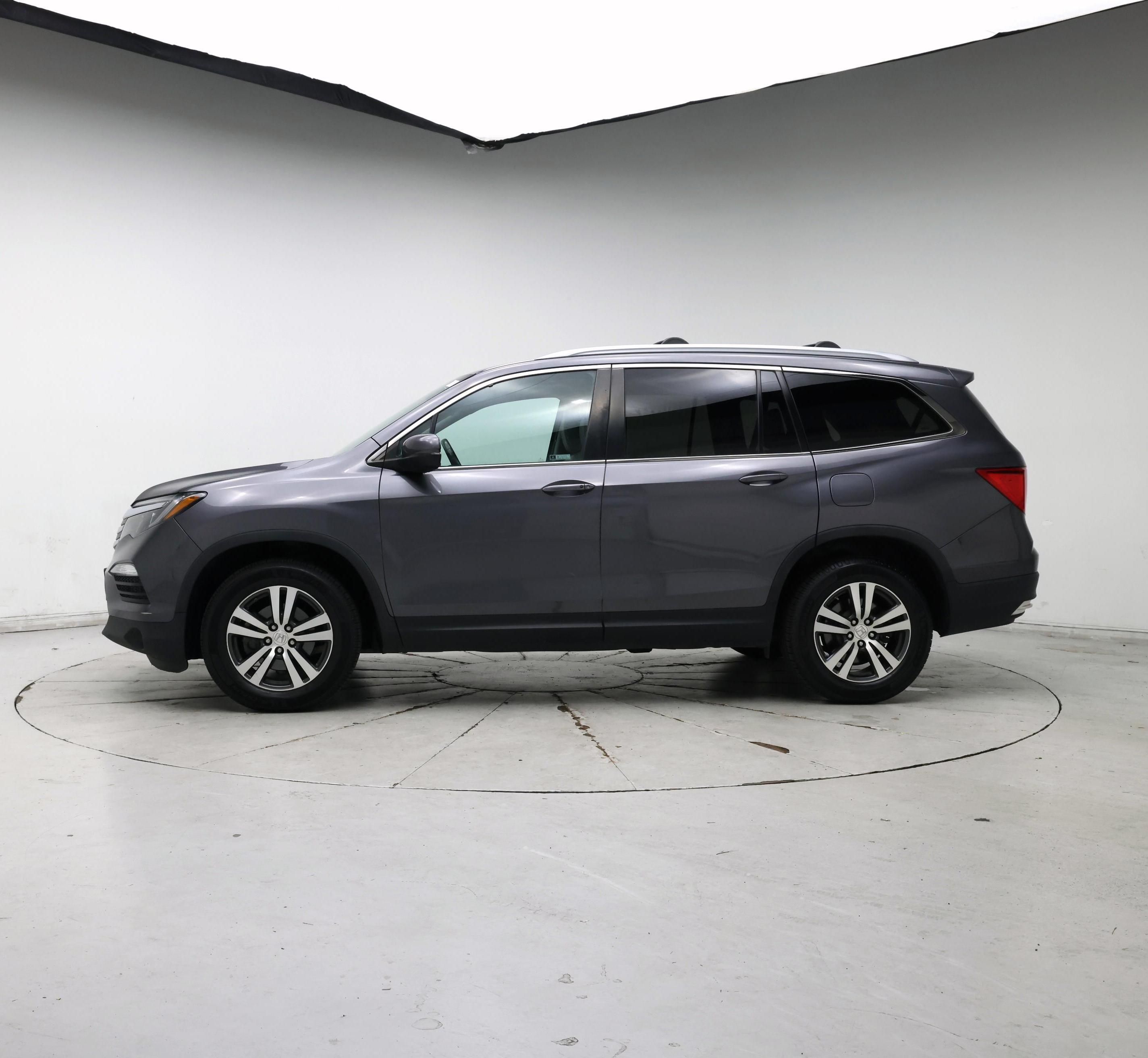 Thumbnail: 2018 Honda Pilot - 3
