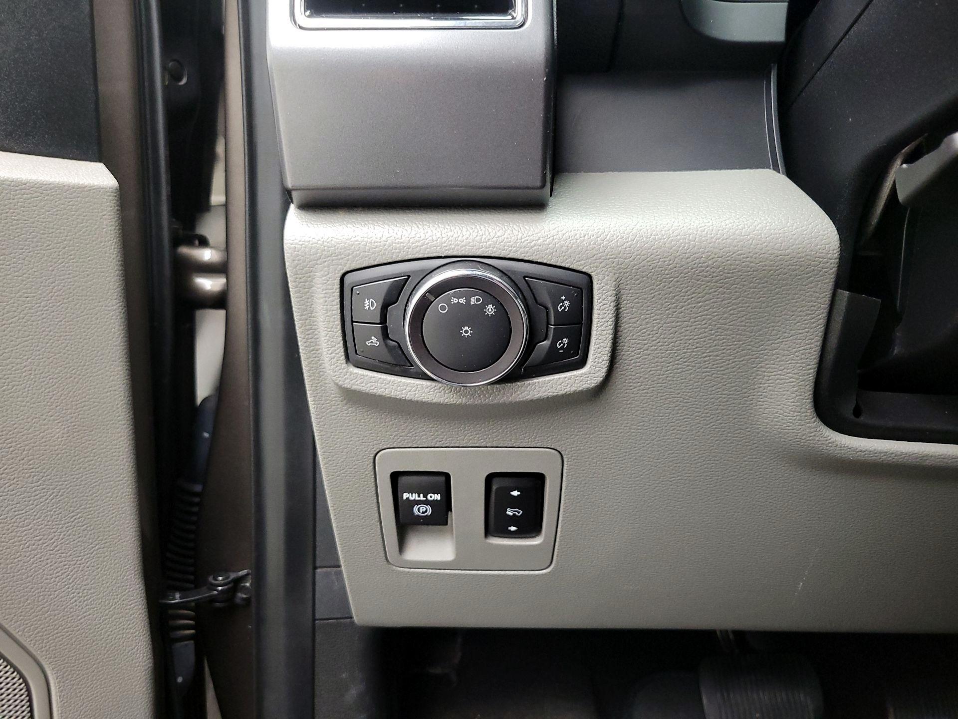 Thumbnail: 2019 Ford F-150 - 13