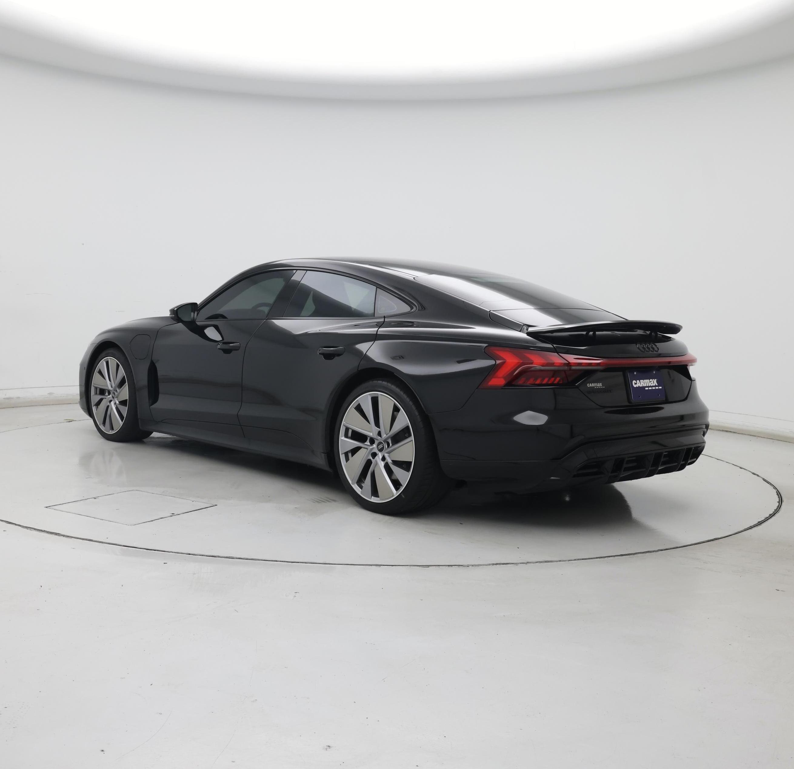Thumbnail: 2022 Audi e-tron GT - 2