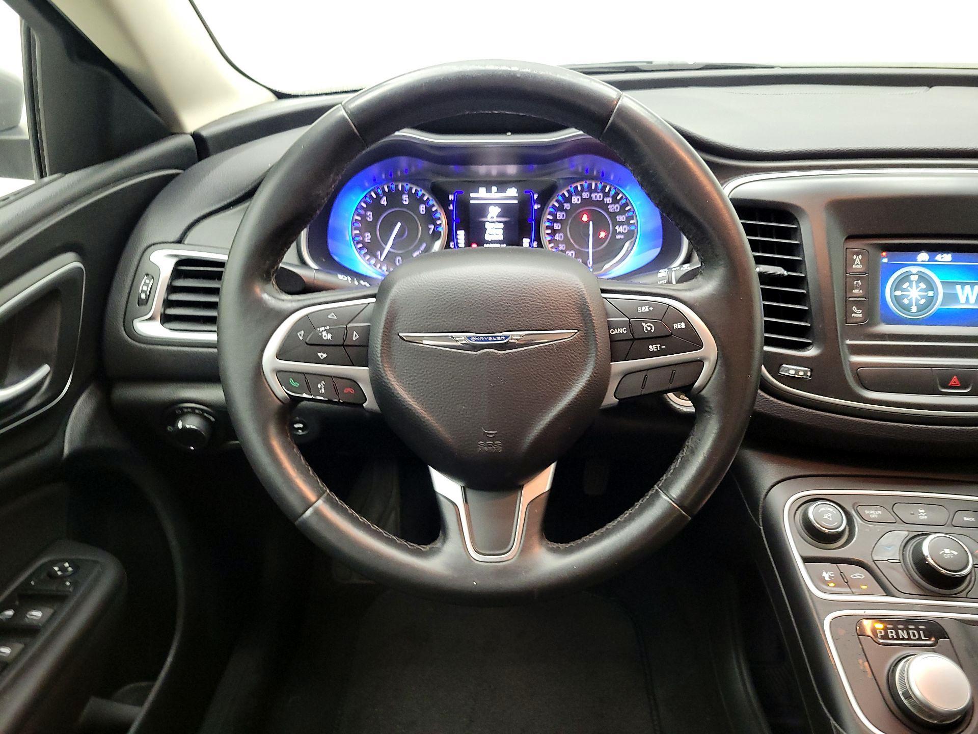 Thumbnail: 2015 Chrysler 200 - 10