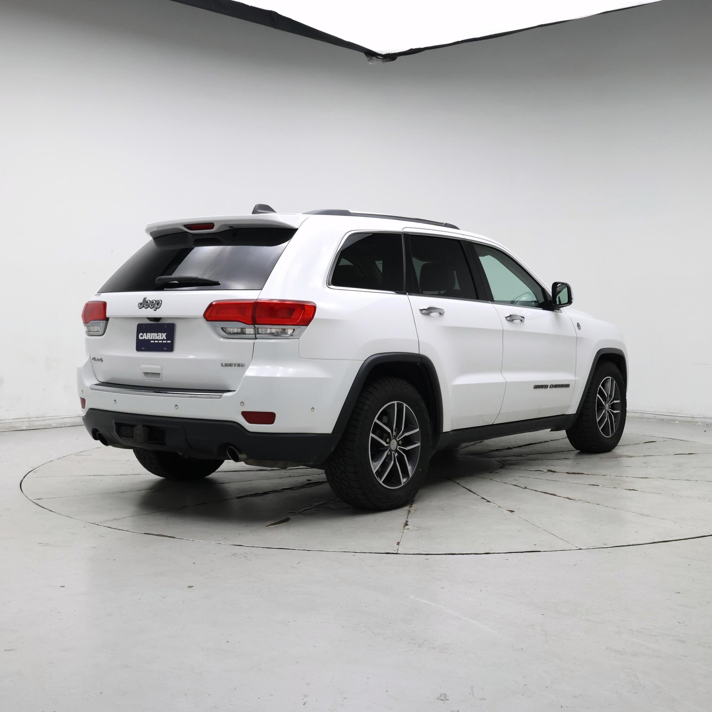 Thumbnail: 2018 Jeep Grand Cherokee - 8