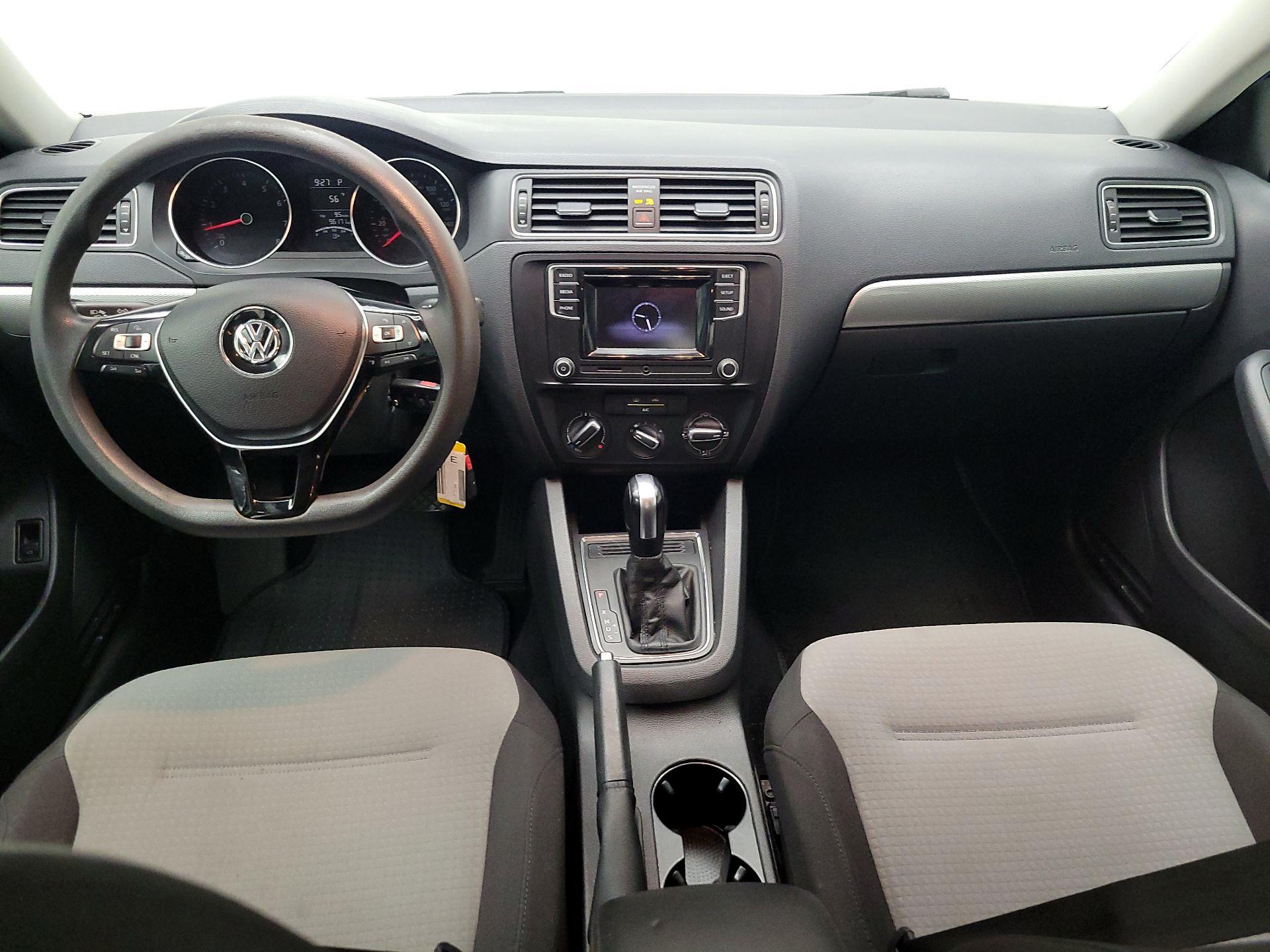 Thumbnail: 2017 Volkswagen Jetta - 9