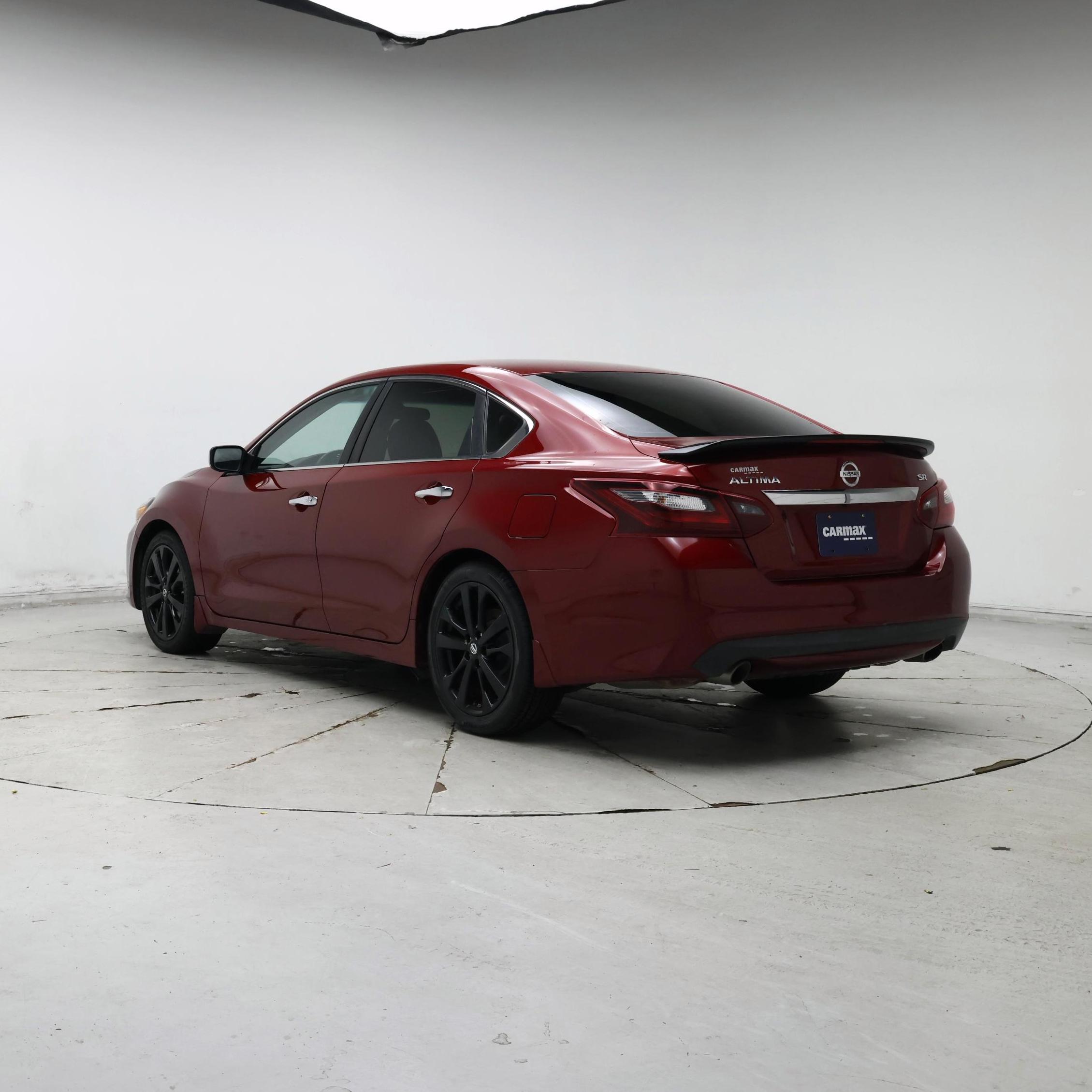 Thumbnail: 2017 Nissan Altima - 2