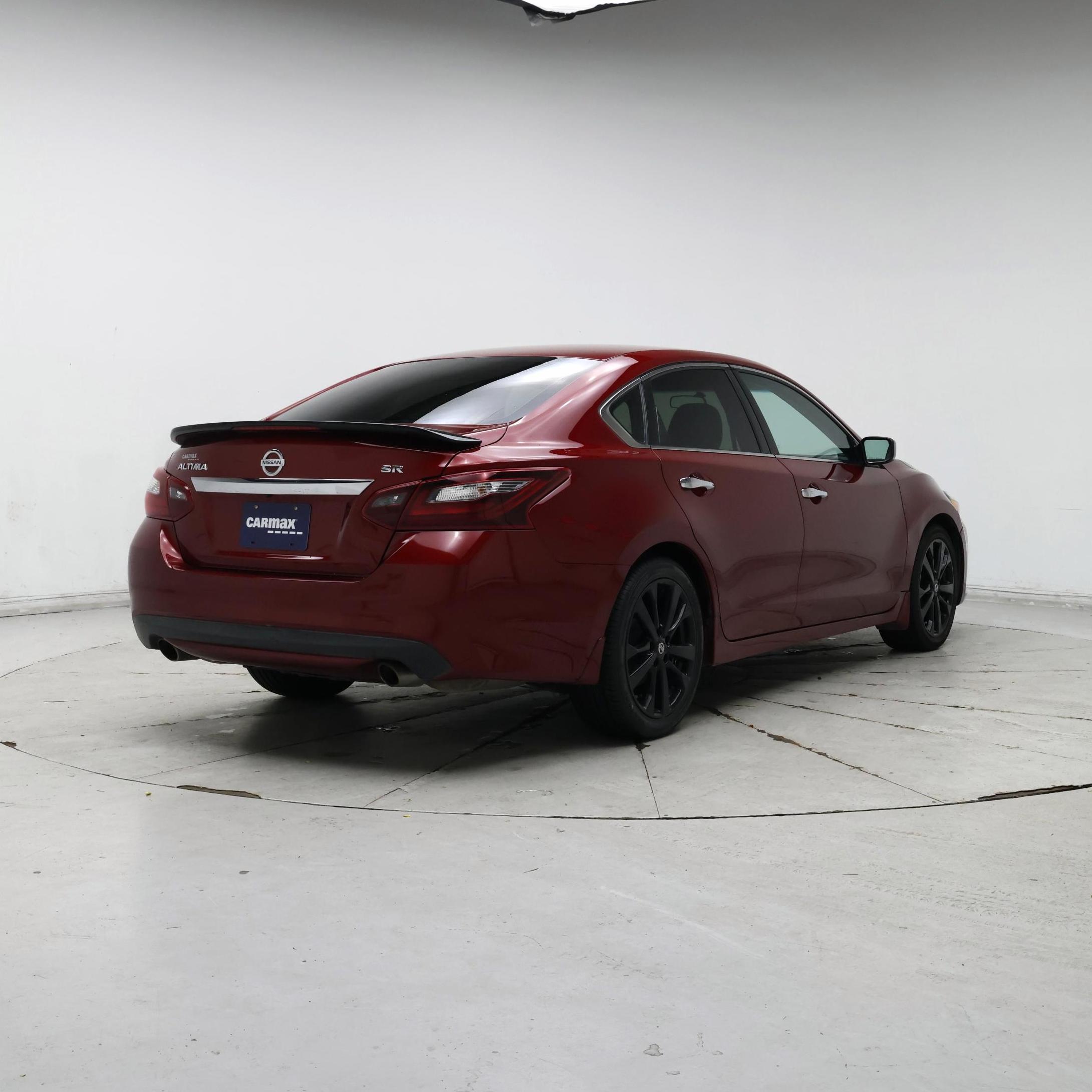 Thumbnail: 2017 Nissan Altima - 8