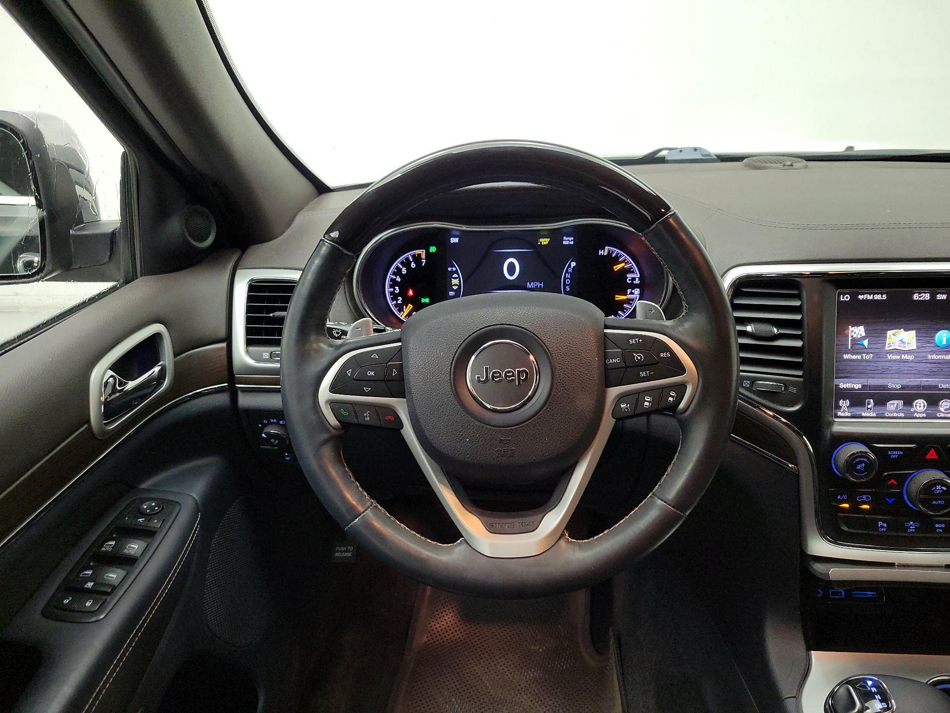 Thumbnail: 2015 Jeep Grand Cherokee - 10