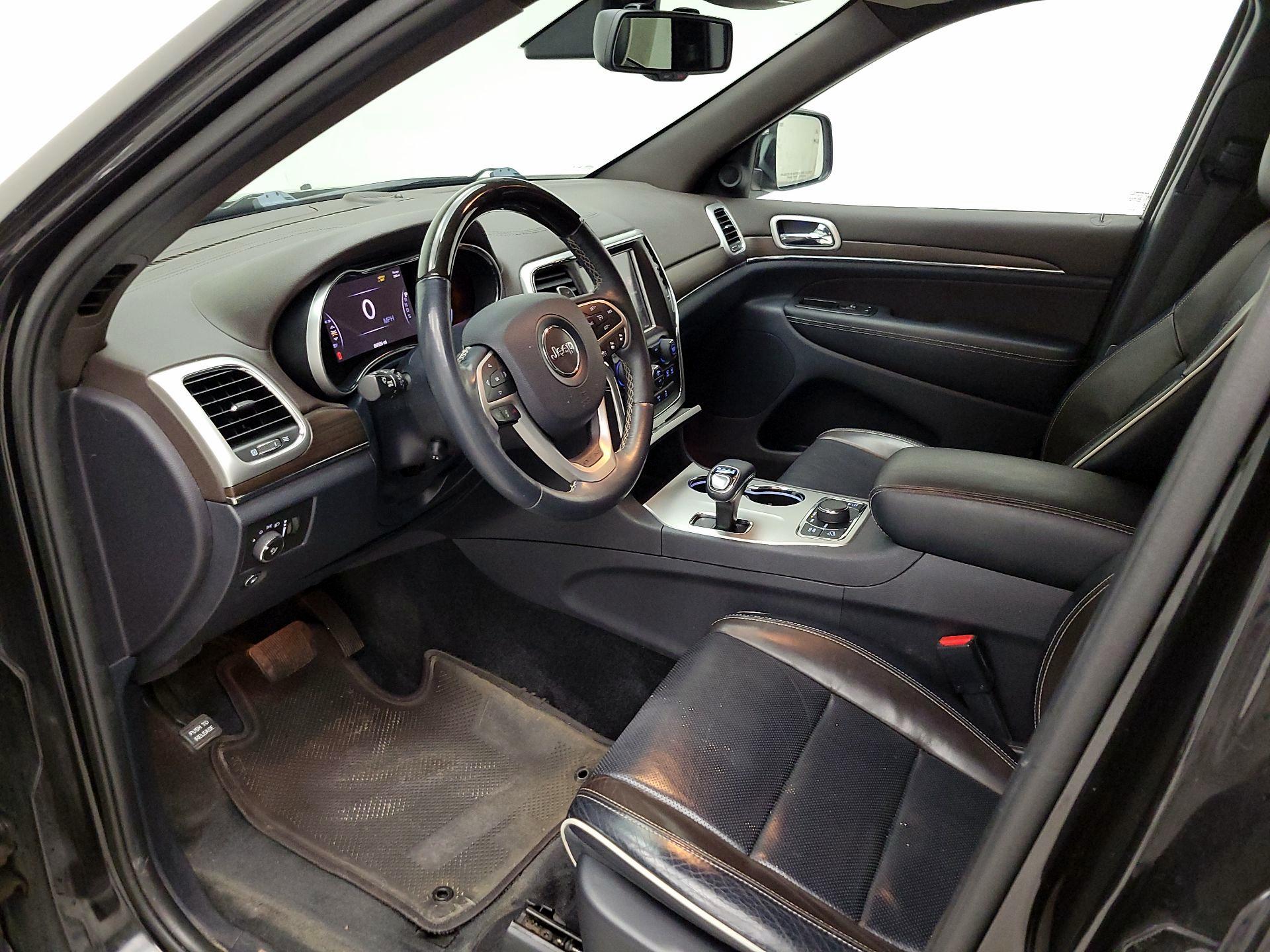Thumbnail: 2015 Jeep Grand Cherokee - 11