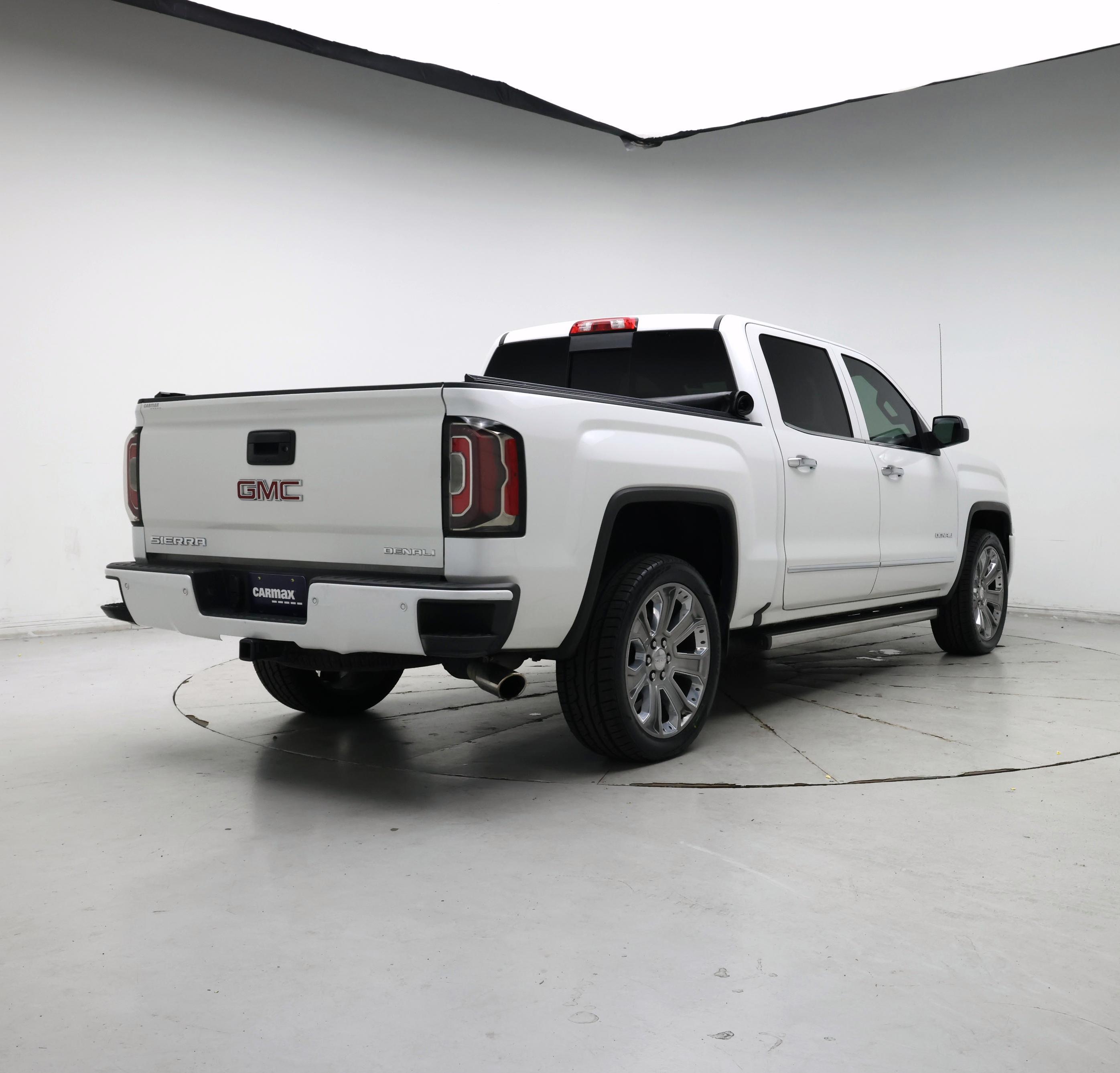 Thumbnail: 2017 GMC Sierra 1500 - 8
