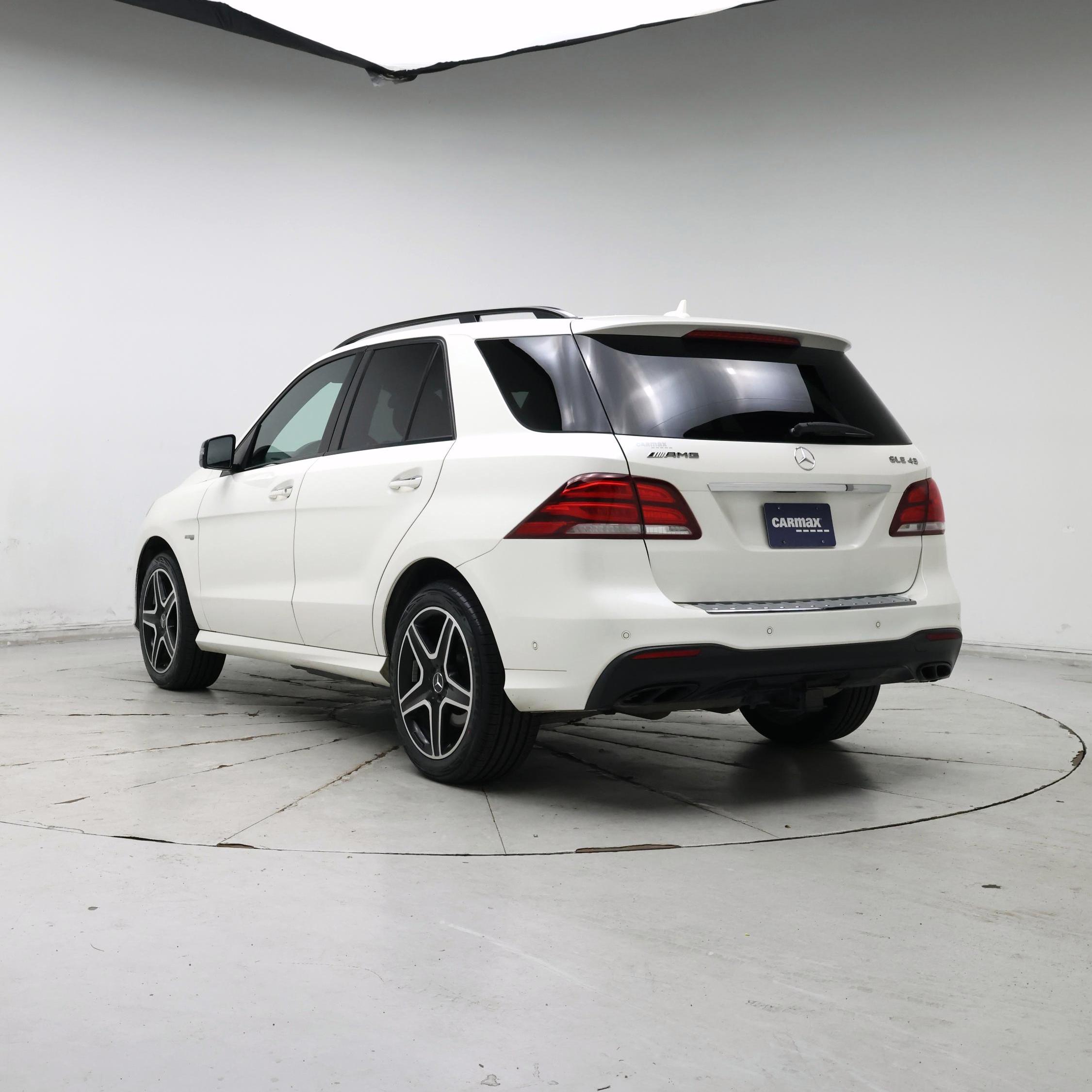 Thumbnail: 2017 Mercedes-Benz GLE - 2