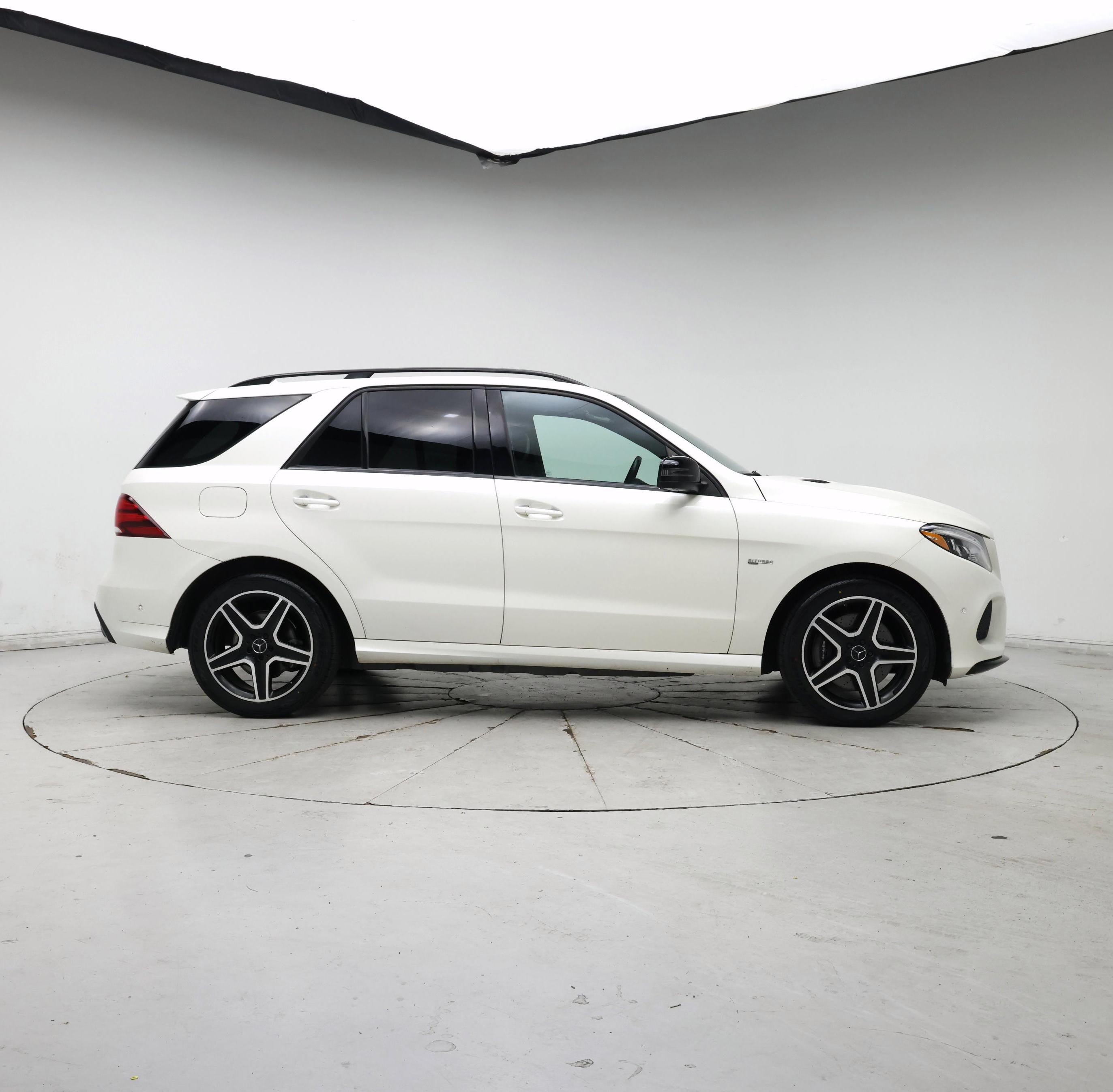 Thumbnail: 2017 Mercedes-Benz GLE - 7