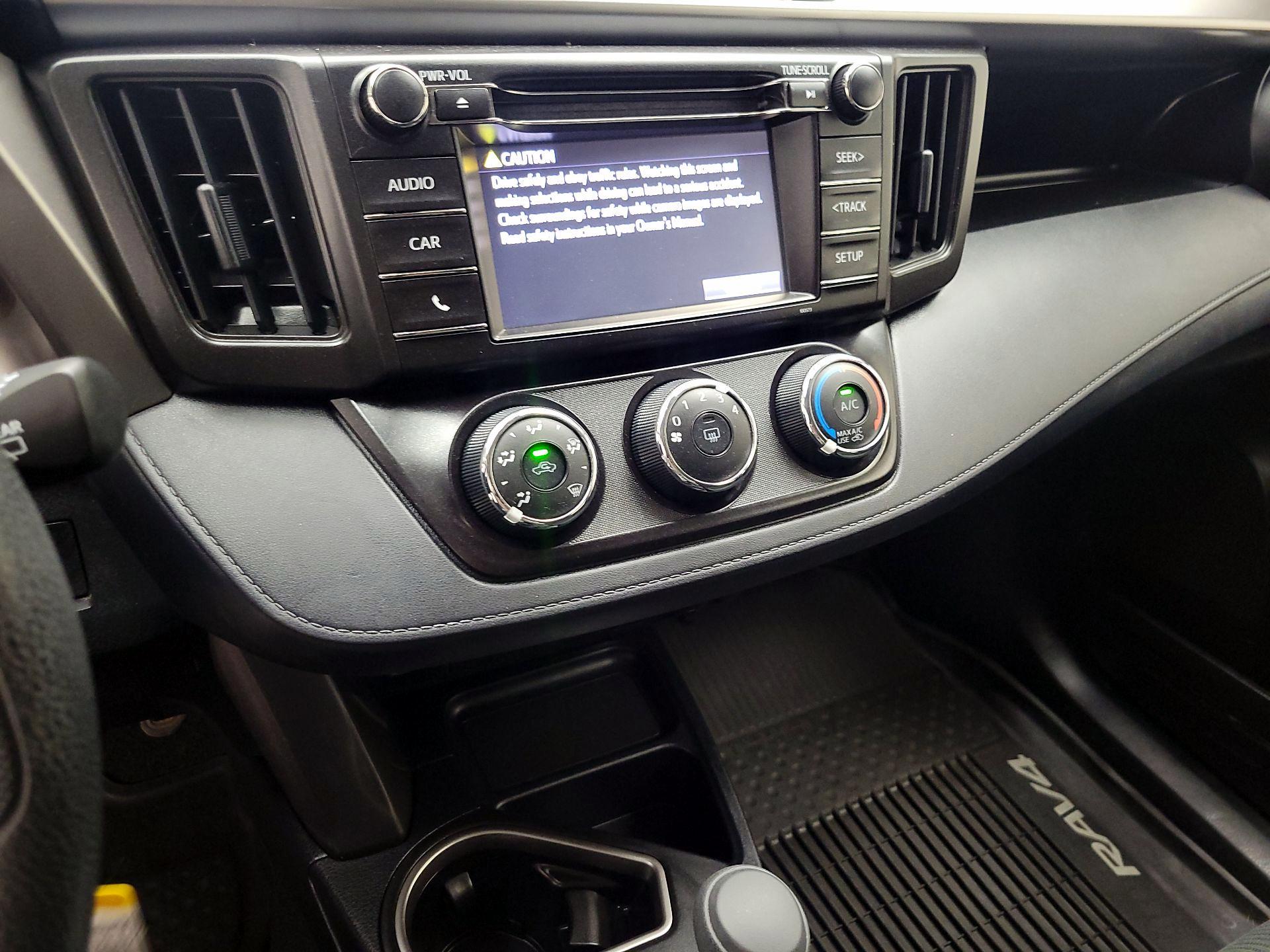 Thumbnail: 2018 Toyota RAV4 - 16