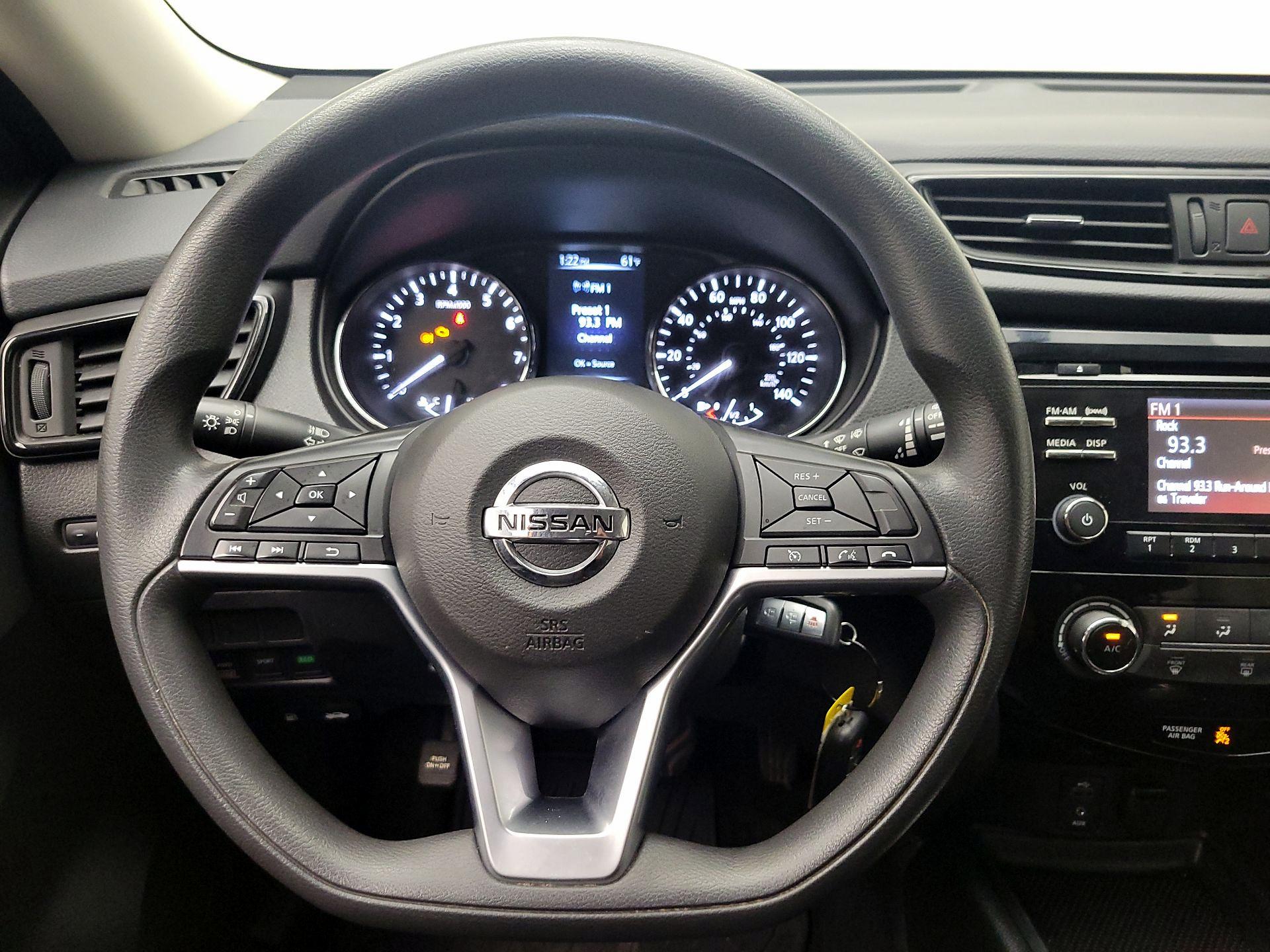 Thumbnail: 2017 Nissan Rogue - 10