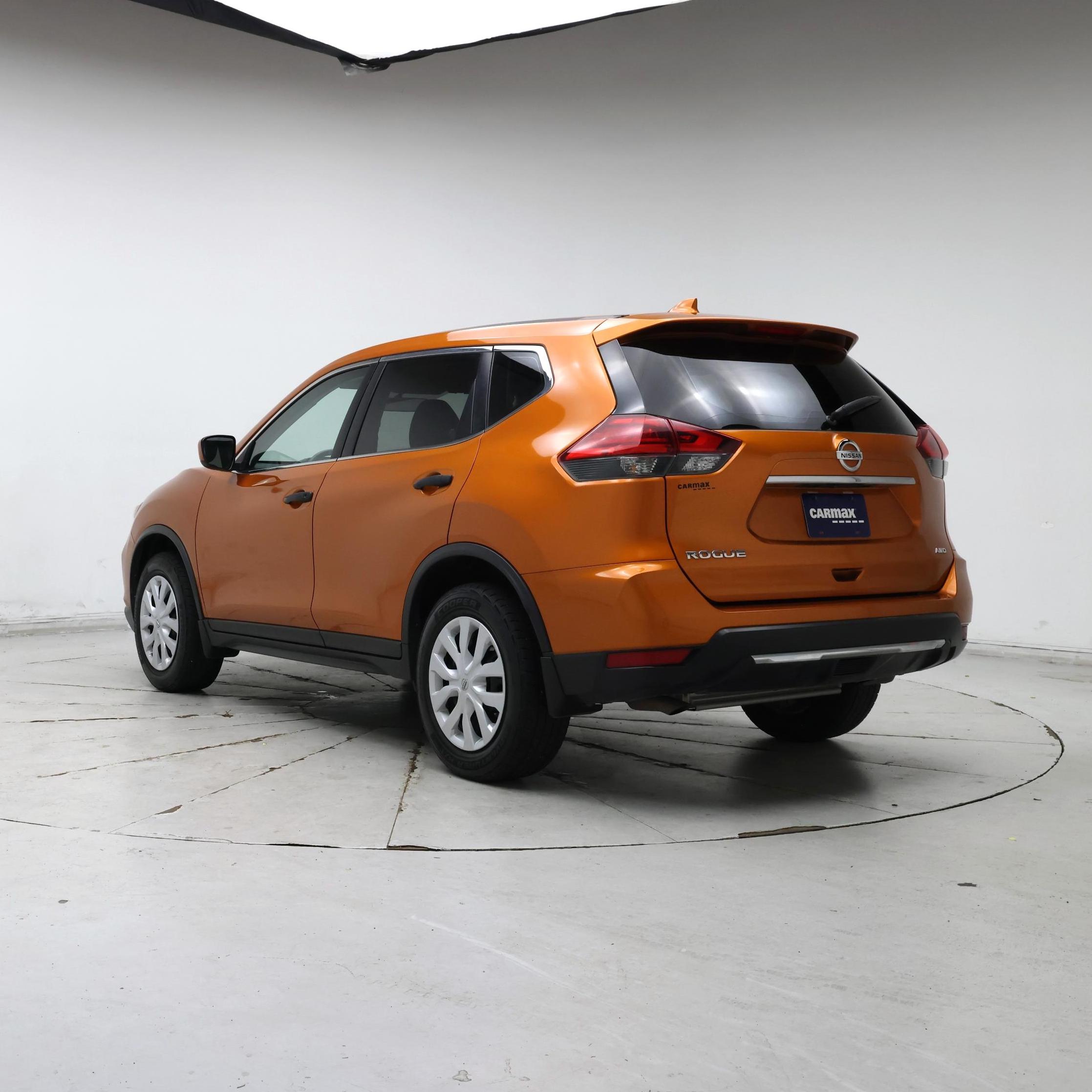 Thumbnail: 2017 Nissan Rogue - 2