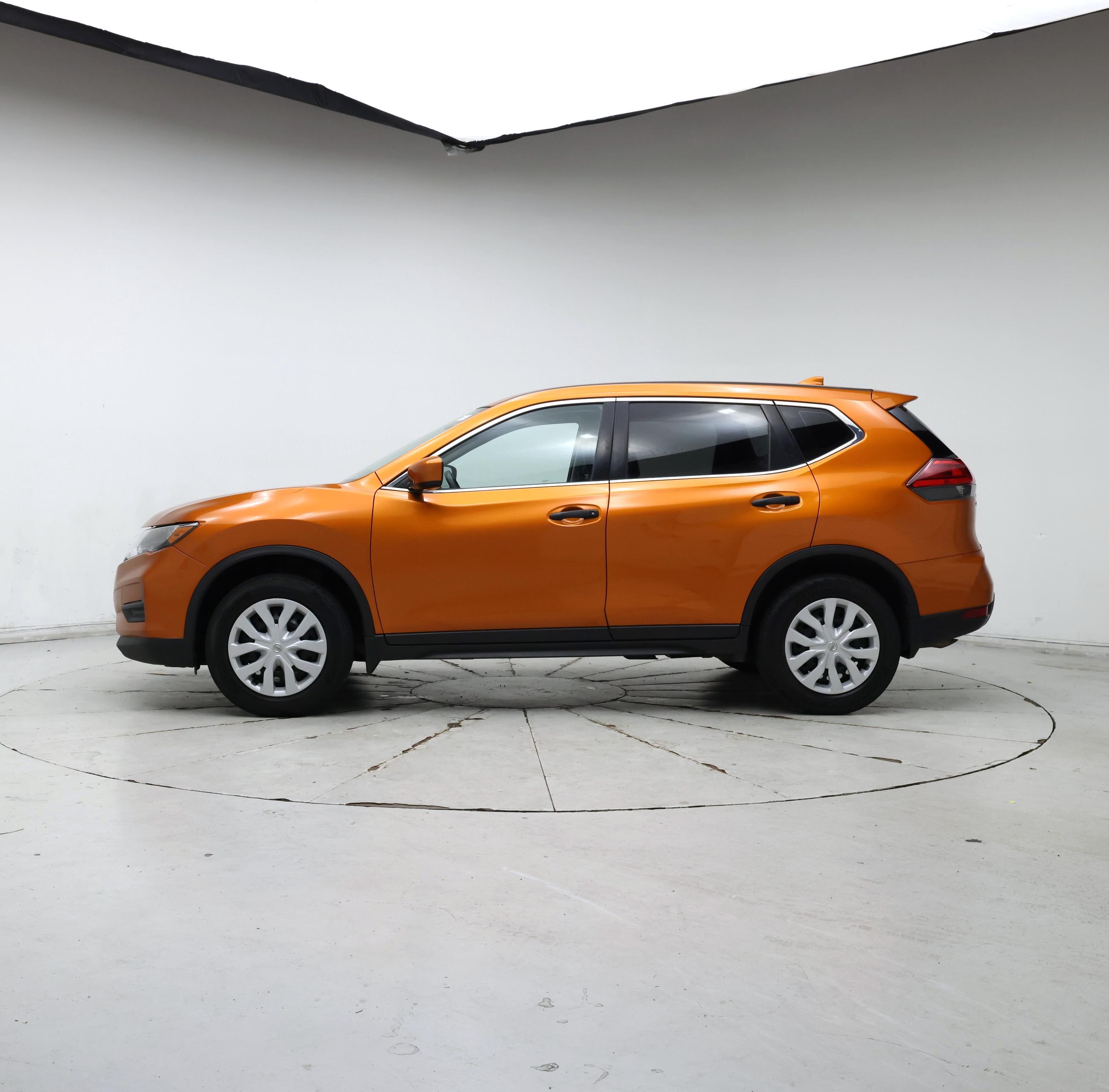 Thumbnail: 2017 Nissan Rogue - 3