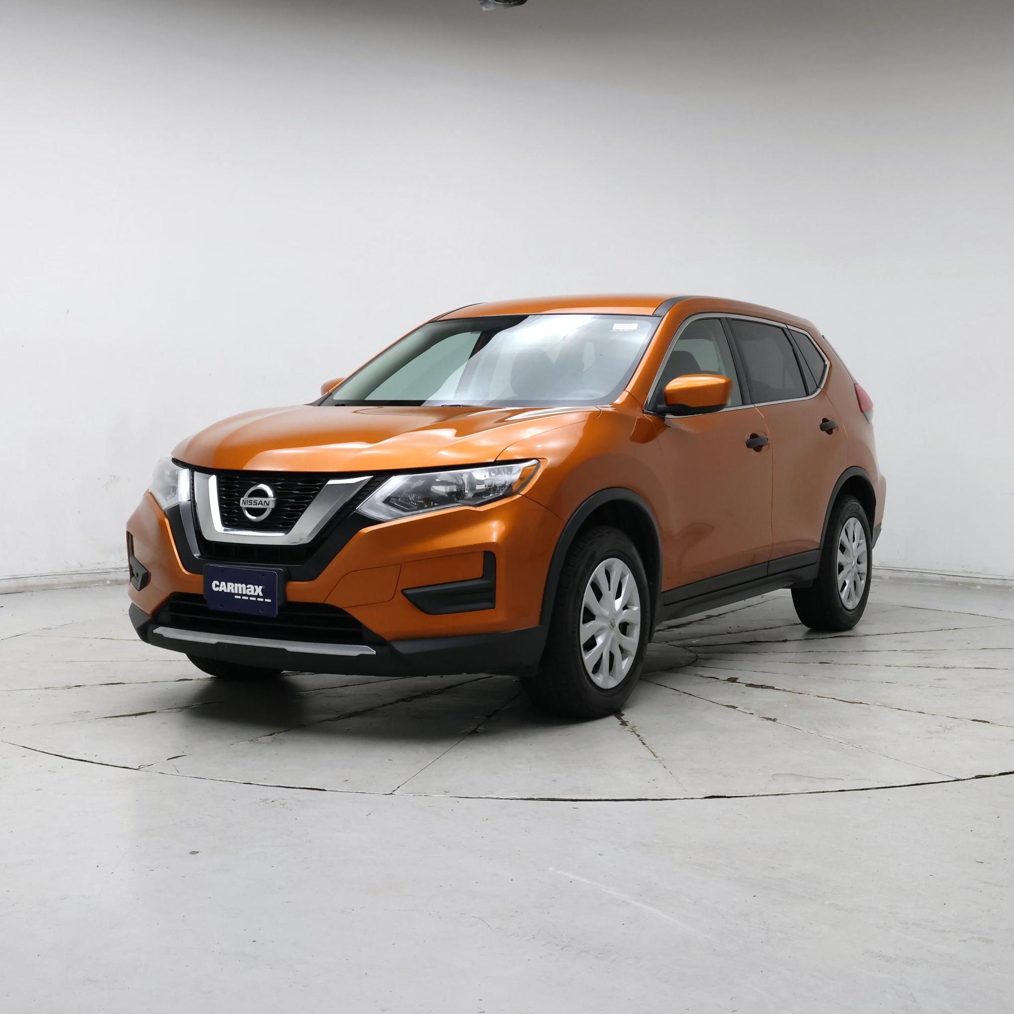 Thumbnail: 2017 Nissan Rogue - 4