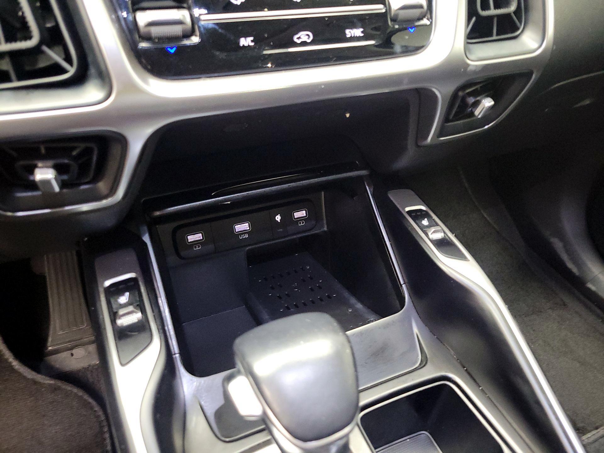 Thumbnail: 2022 Kia Sorento - 19