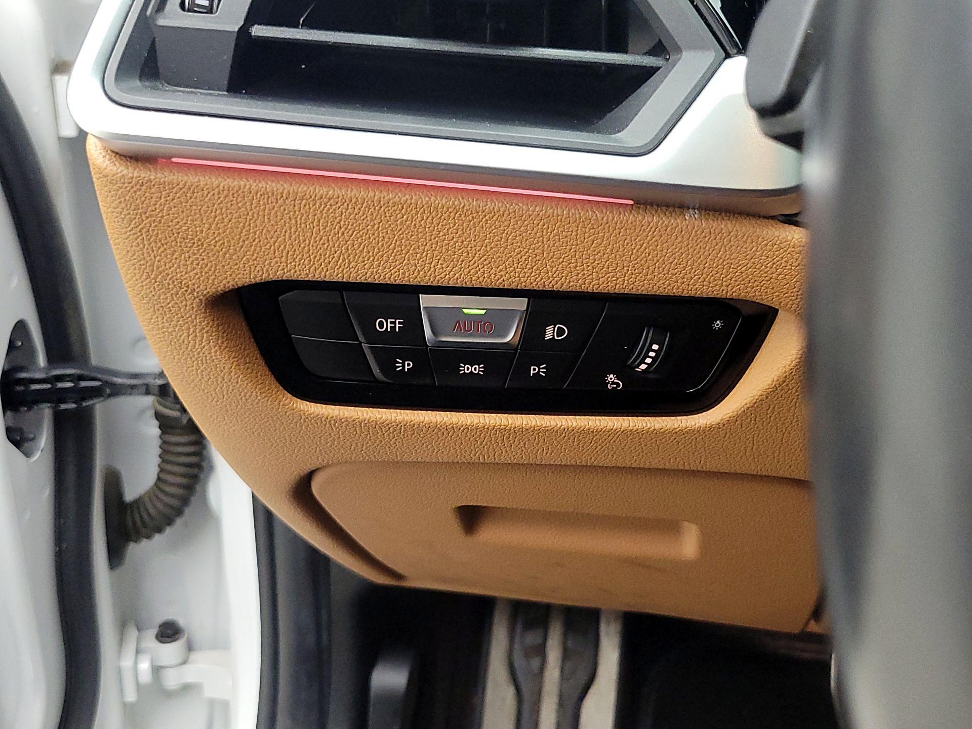 Thumbnail: 2020 BMW 3 Series - 13