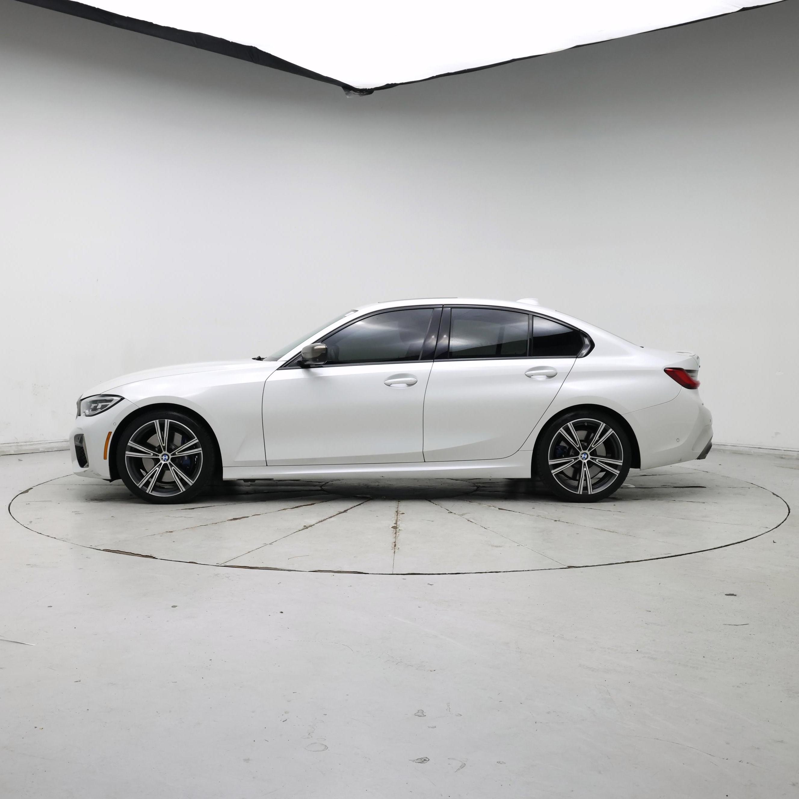 Thumbnail: 2020 BMW 3 Series - 3