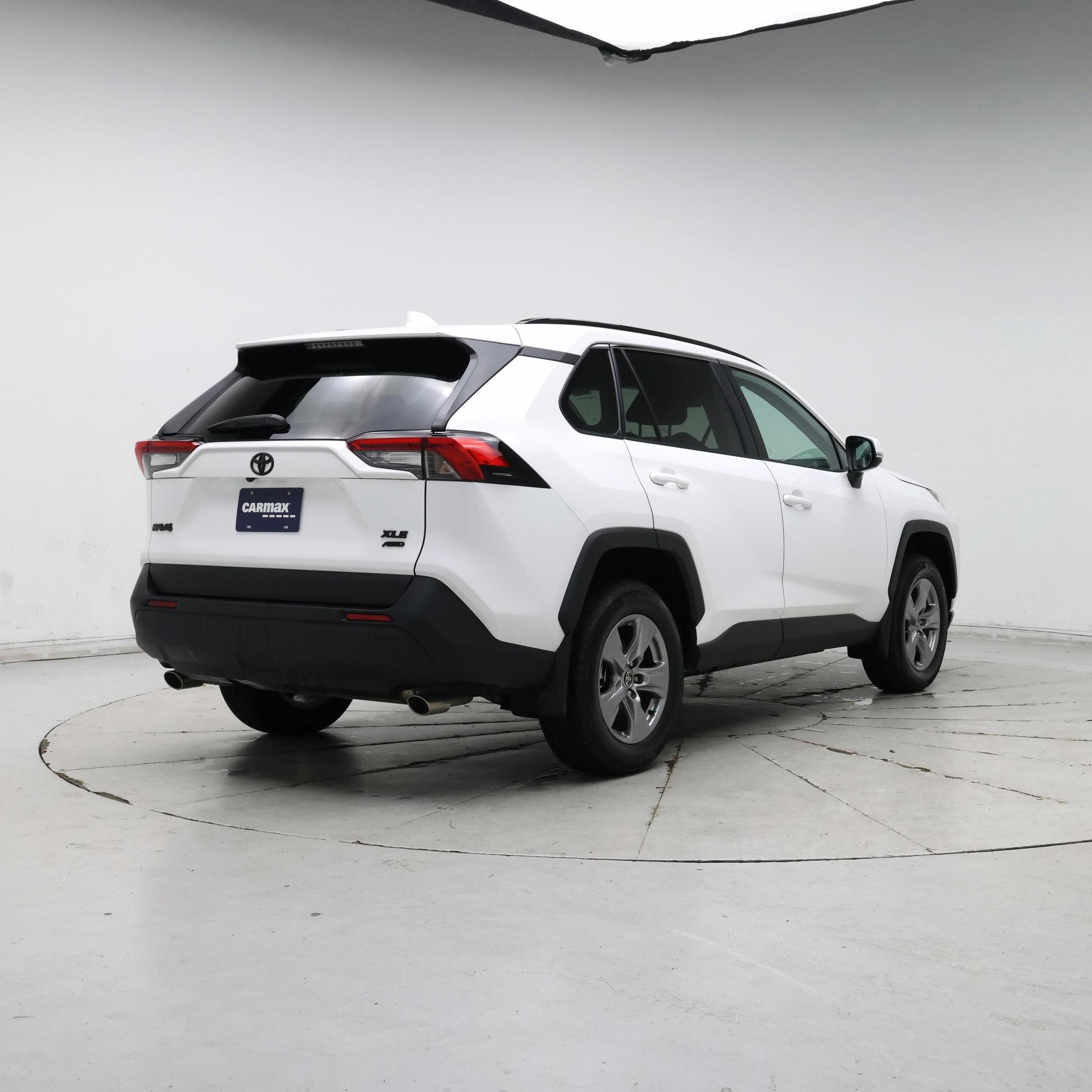 Thumbnail: 2024 Toyota RAV4 - 8