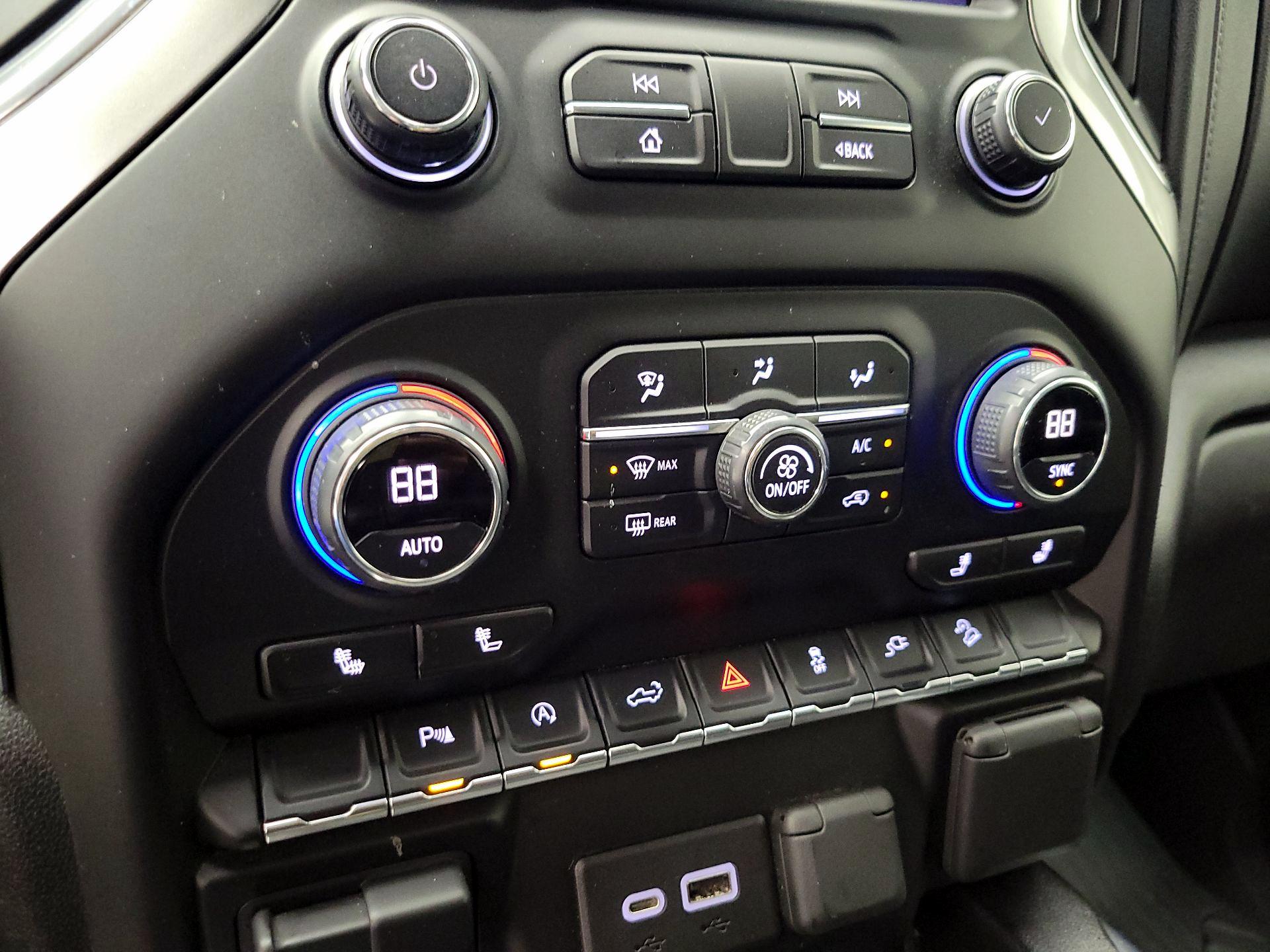 Thumbnail: 2021 Chevrolet Silverado 1500 - 16