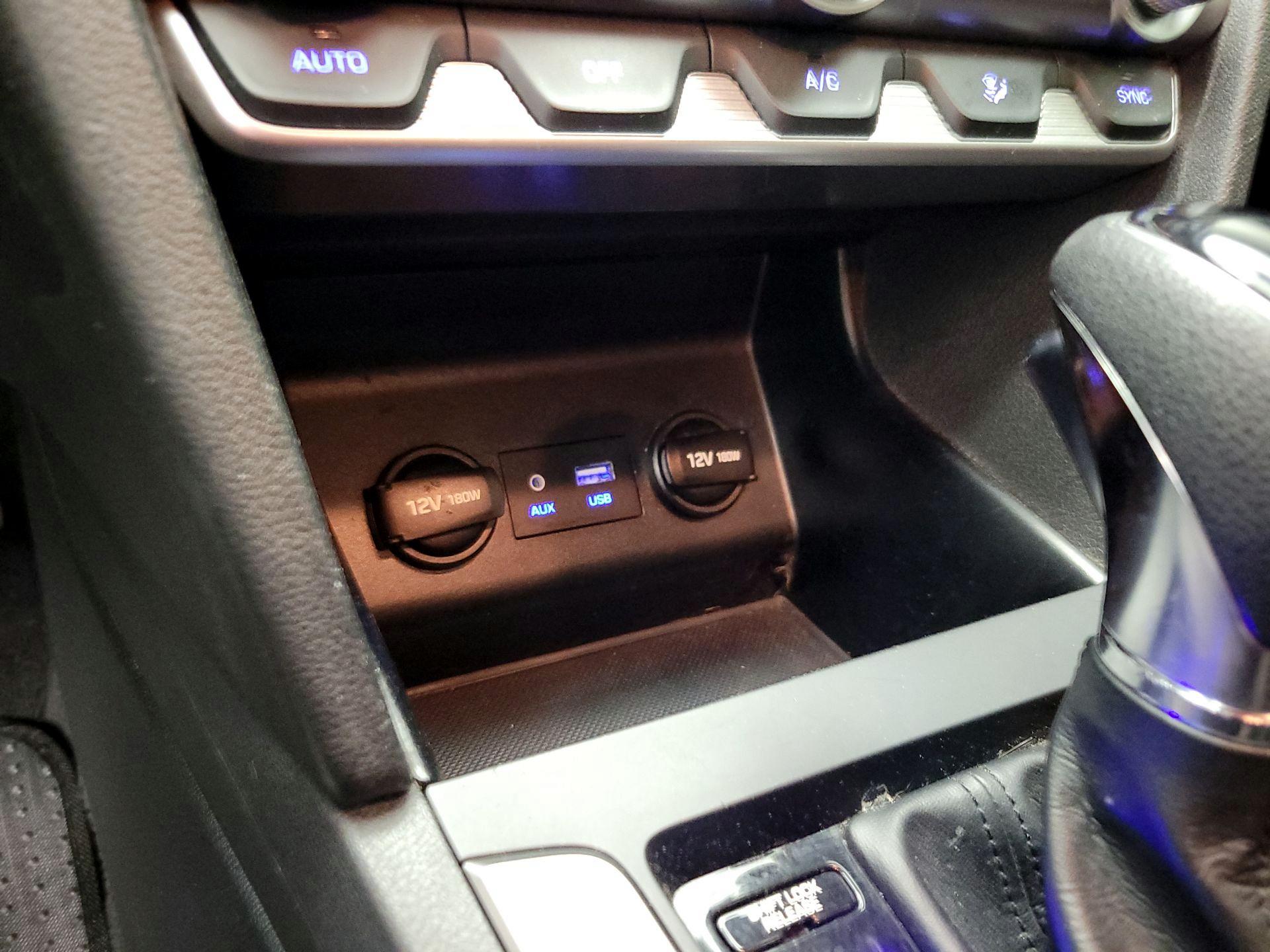 Thumbnail: 2020 Hyundai Elantra - 18