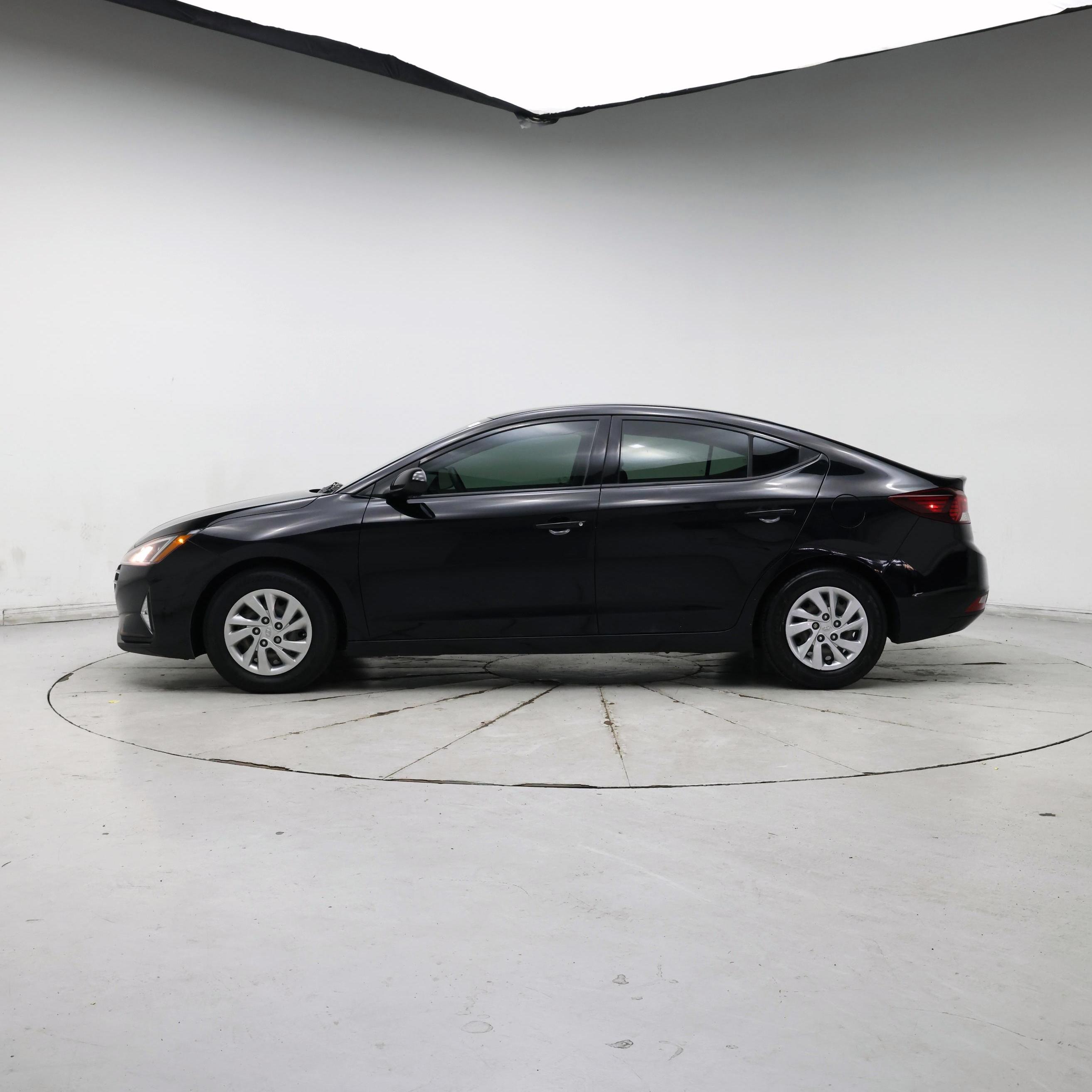 Thumbnail: 2020 Hyundai Elantra - 3