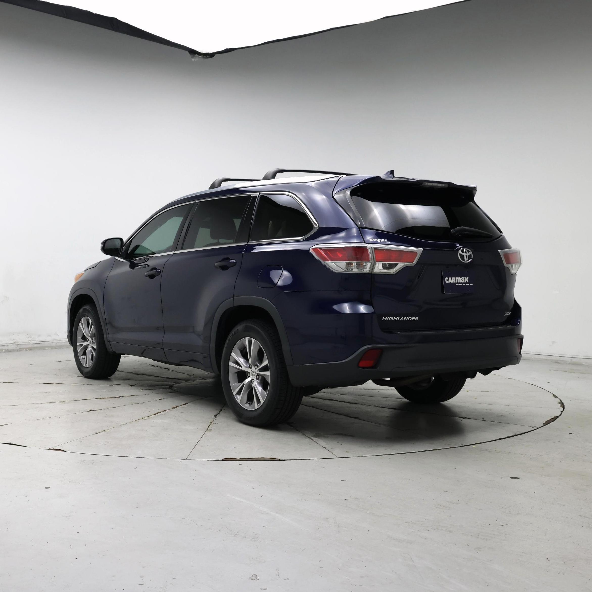 Thumbnail: 2015 Toyota Highlander - 2