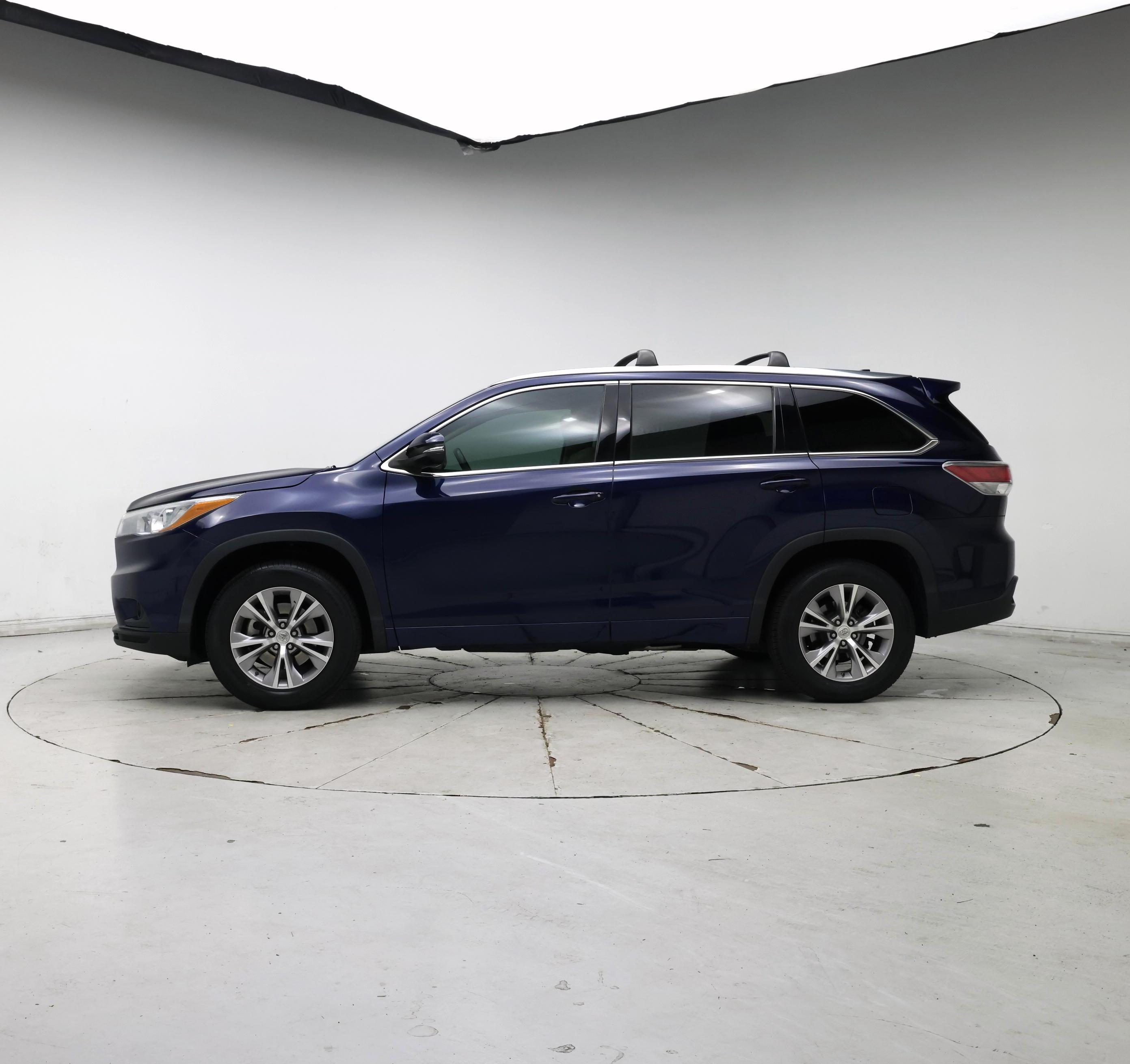 Thumbnail: 2015 Toyota Highlander - 3