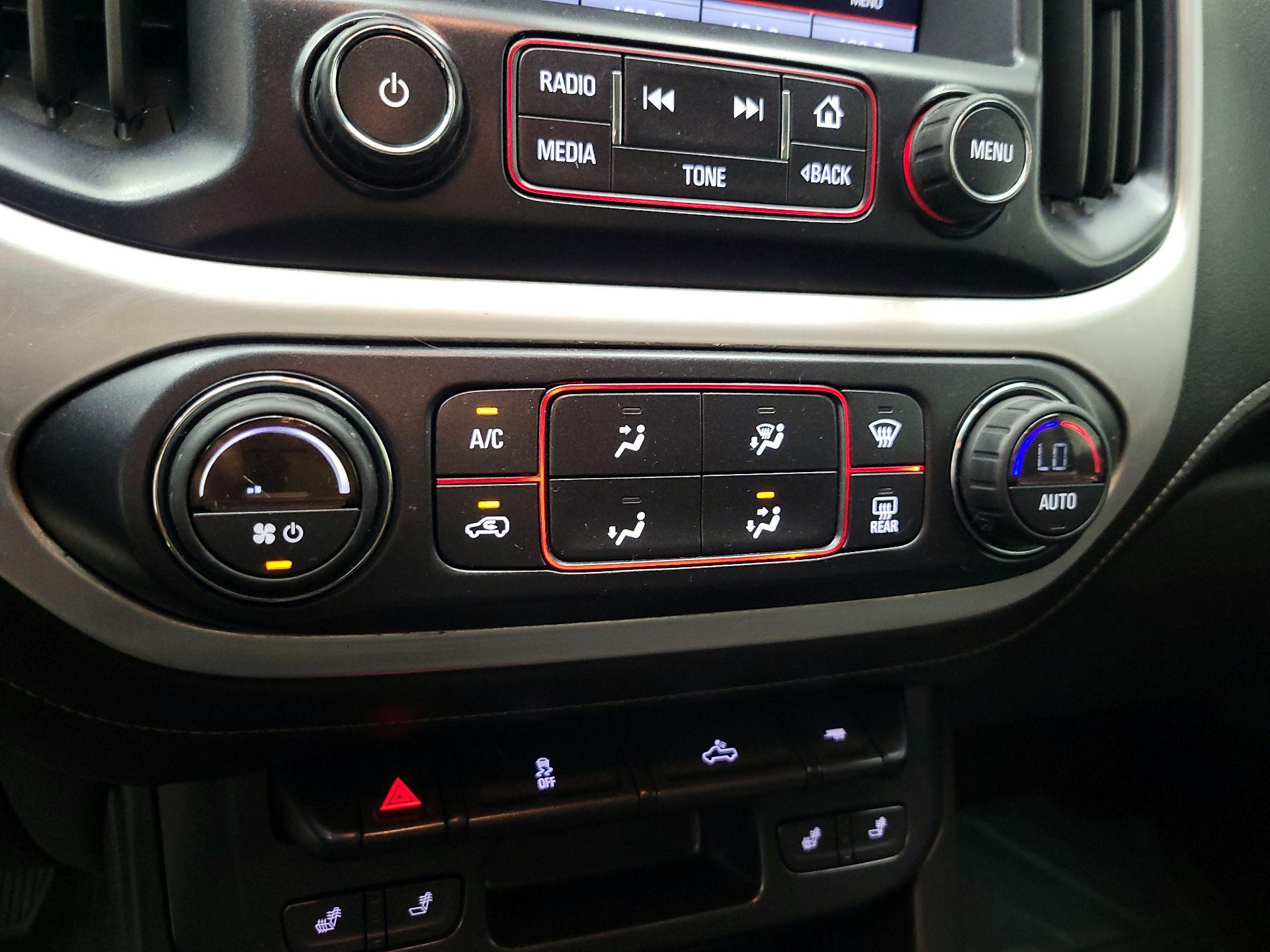 Thumbnail: 2015 GMC Canyon - 17