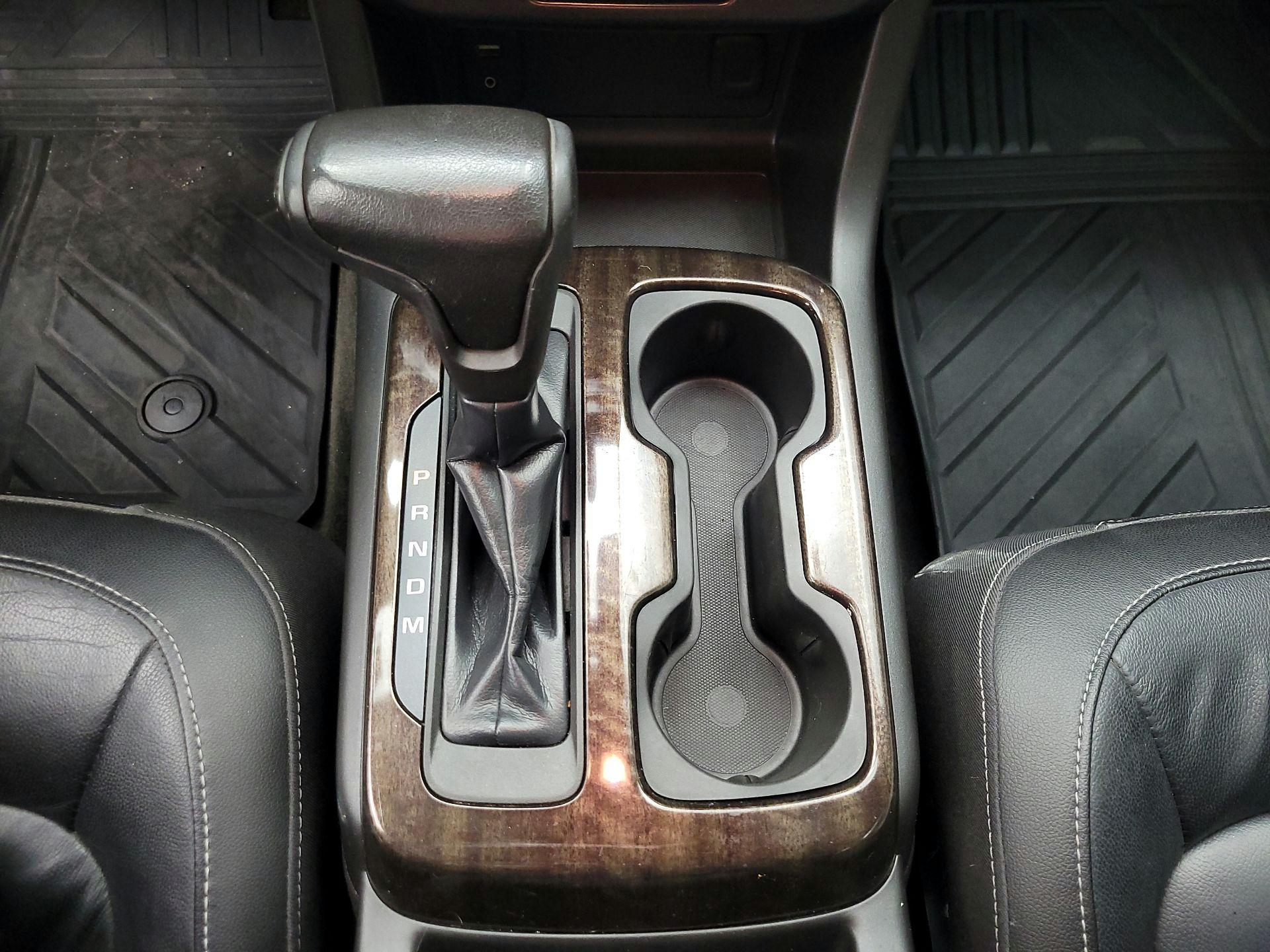 Thumbnail: 2015 GMC Canyon - 18