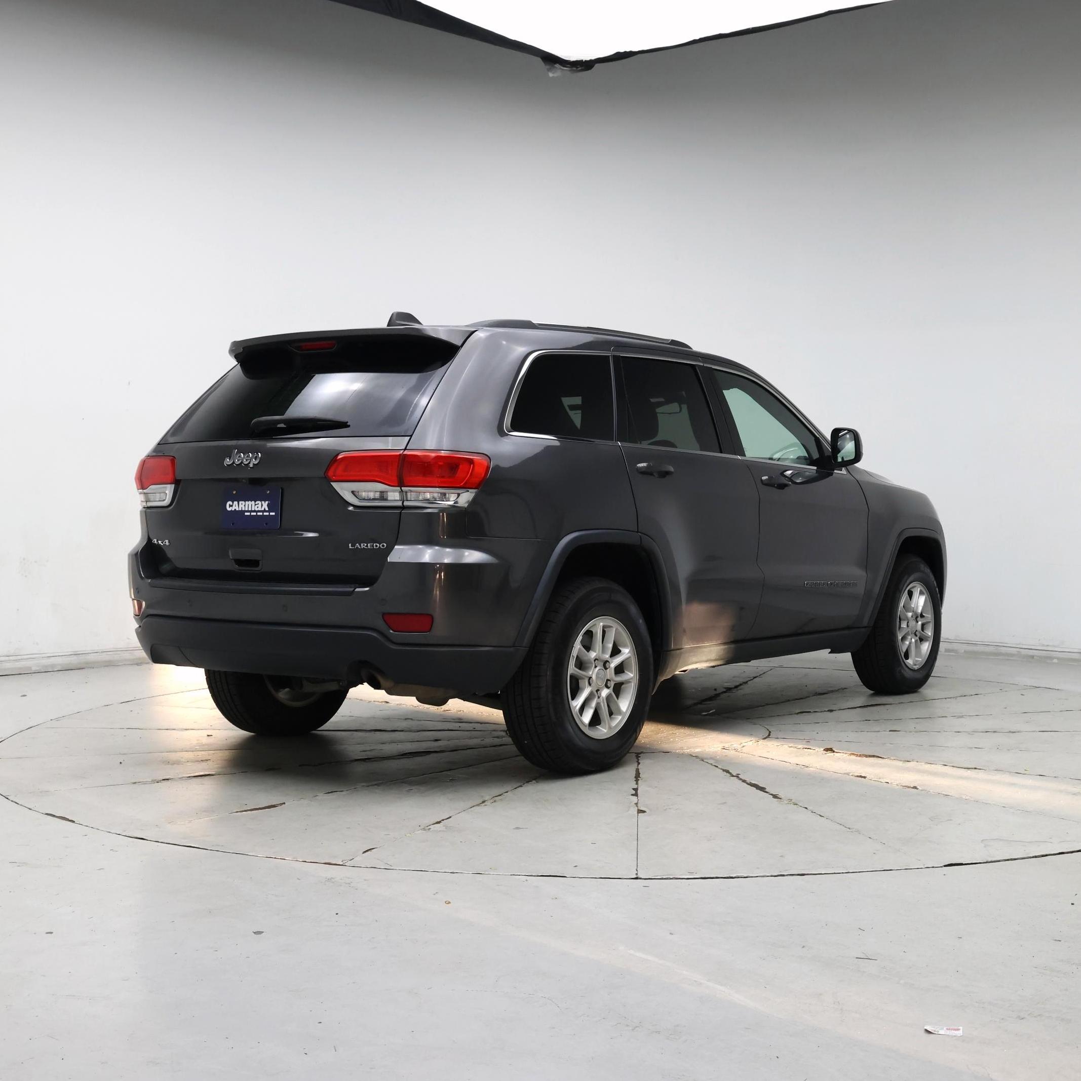 Thumbnail: 2018 Jeep Grand Cherokee - 8