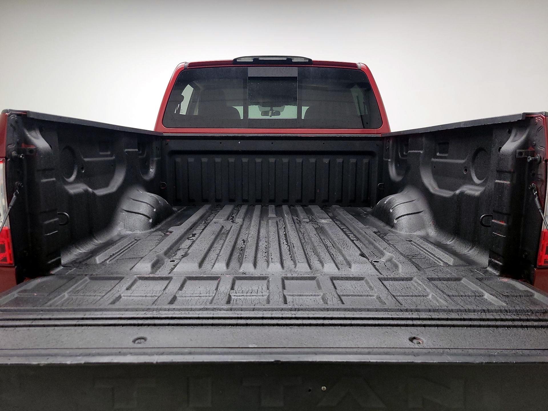 Thumbnail: 2018 Nissan Titan - 20