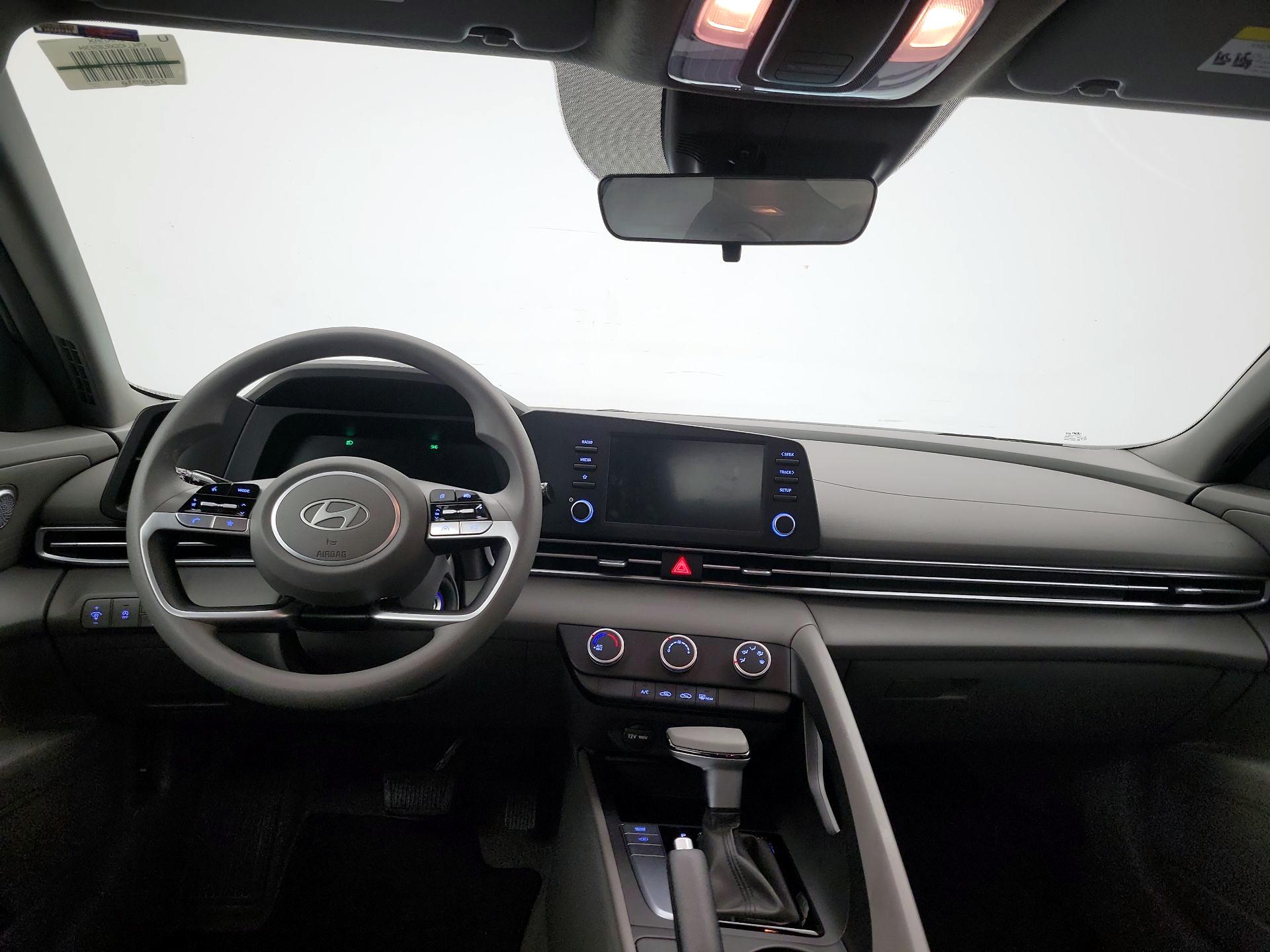 Thumbnail: 2024 Hyundai Elantra - 9