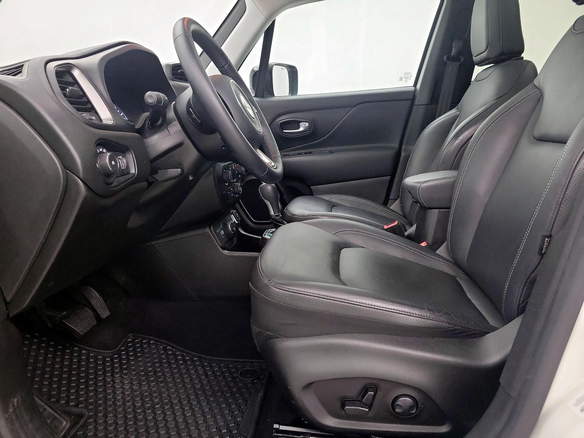 Thumbnail: 2022 Jeep Renegade - 11