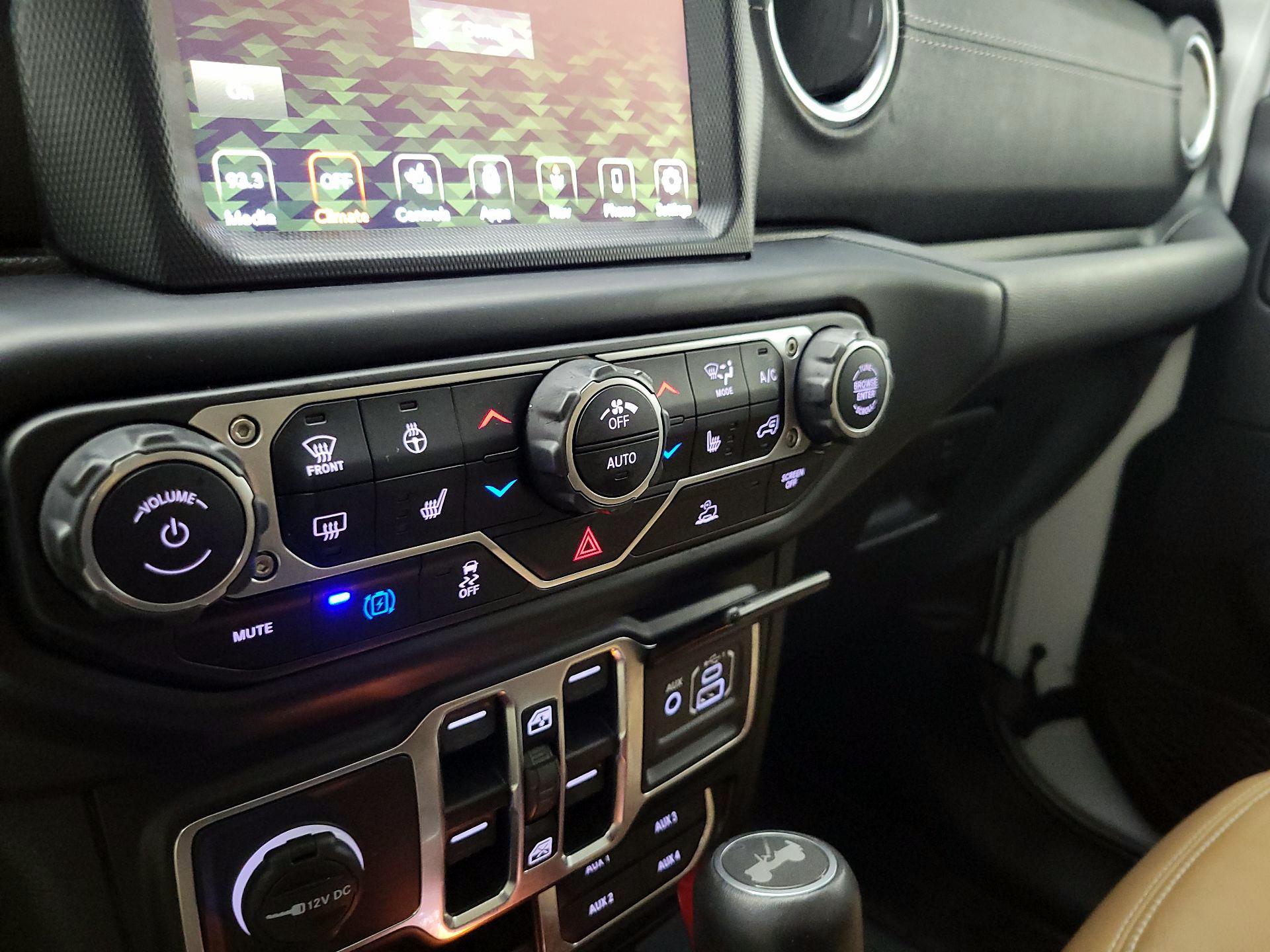 Thumbnail: 2021 Jeep Wrangler - 17