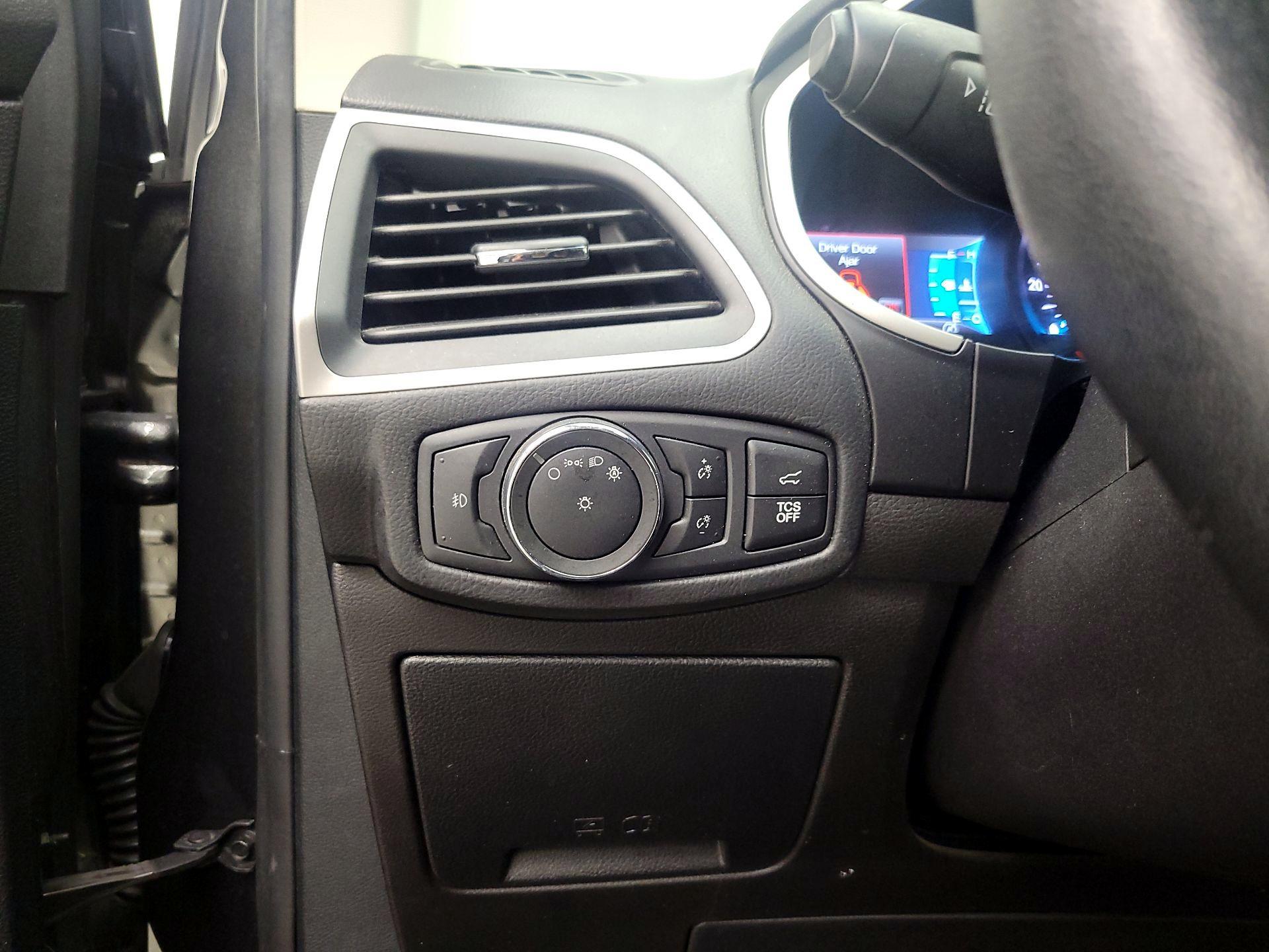 Thumbnail: 2019 Ford Edge - 13