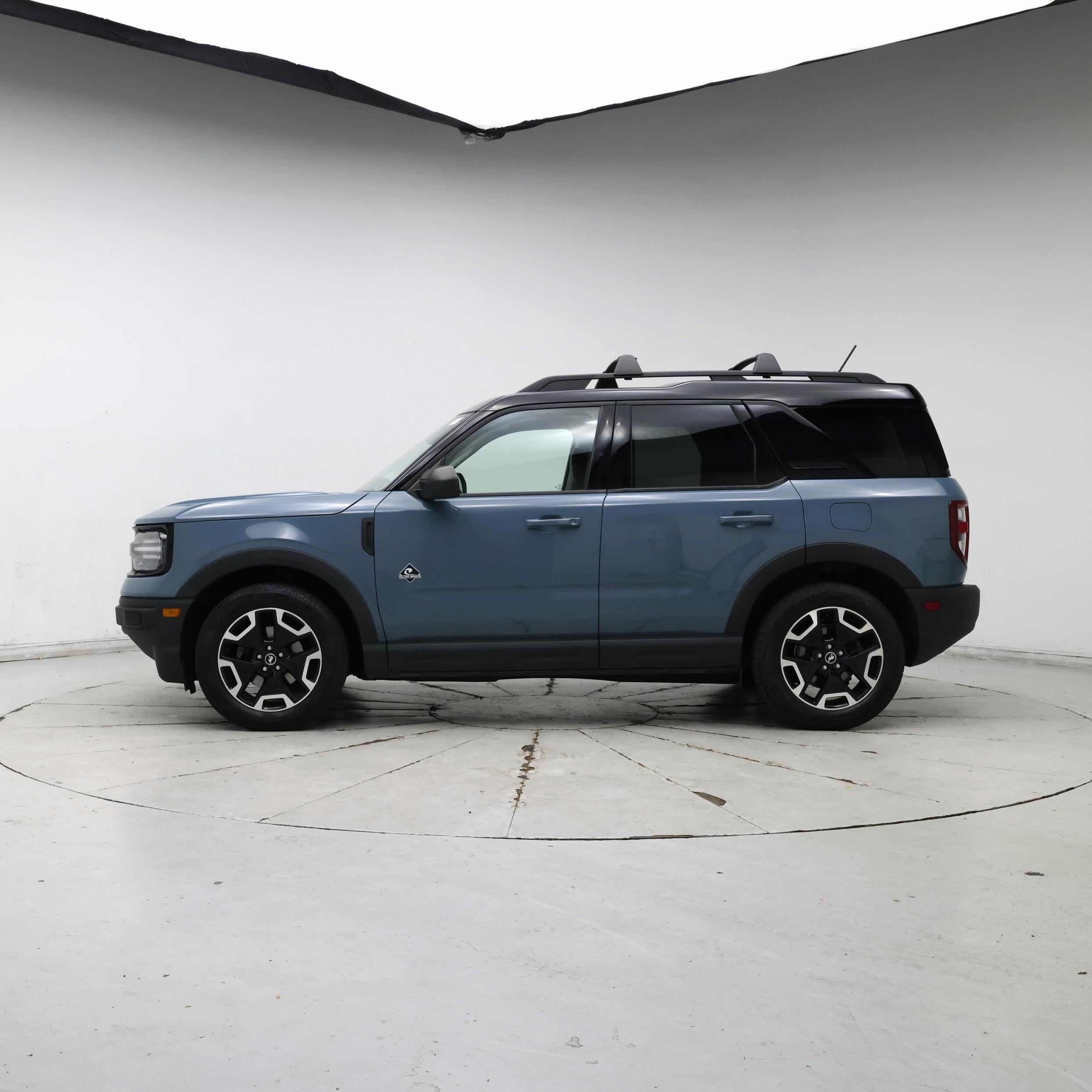 Thumbnail: 2021 Ford Bronco Sport - 3