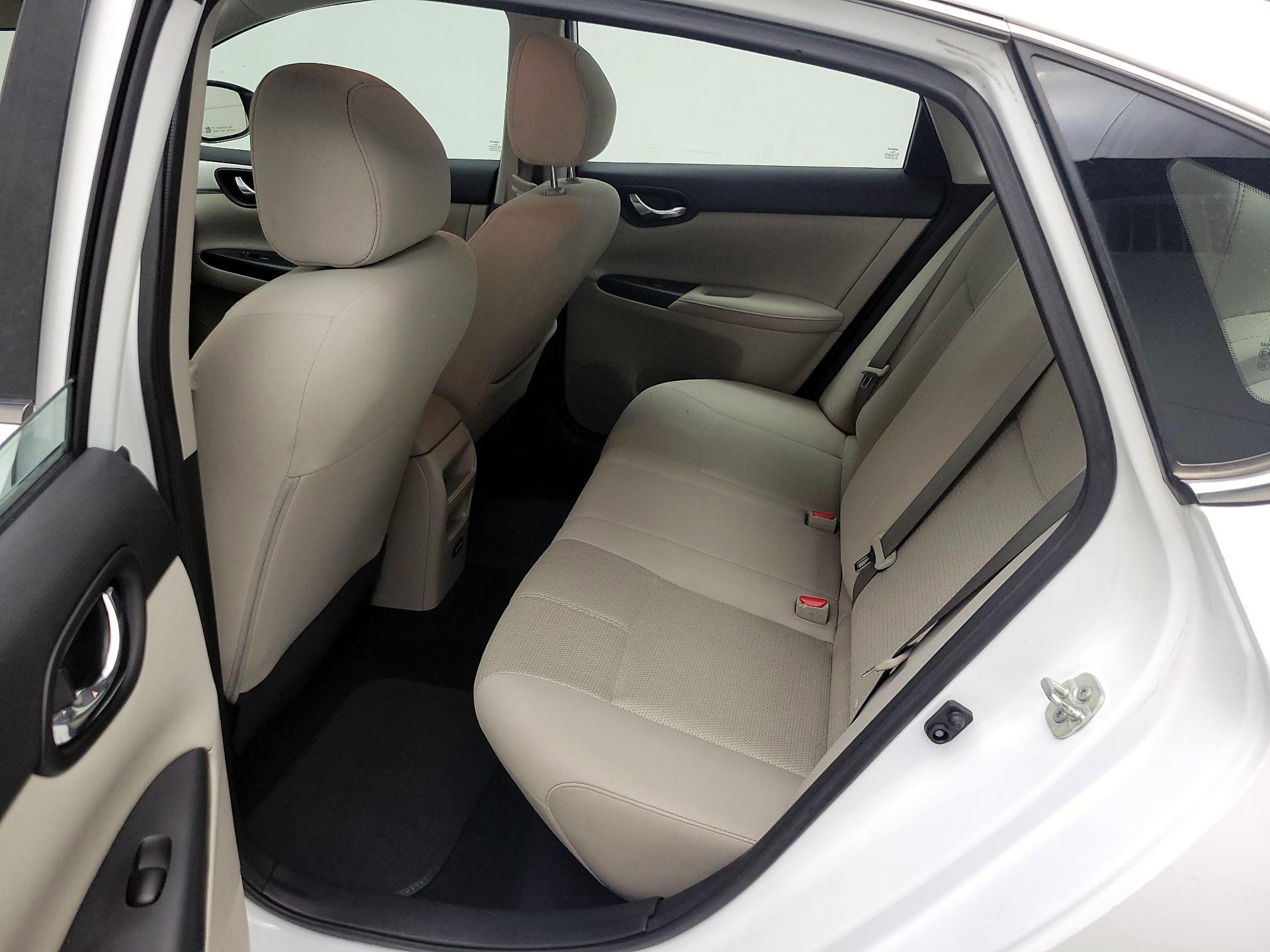 Thumbnail: 2017 Nissan Sentra - 18