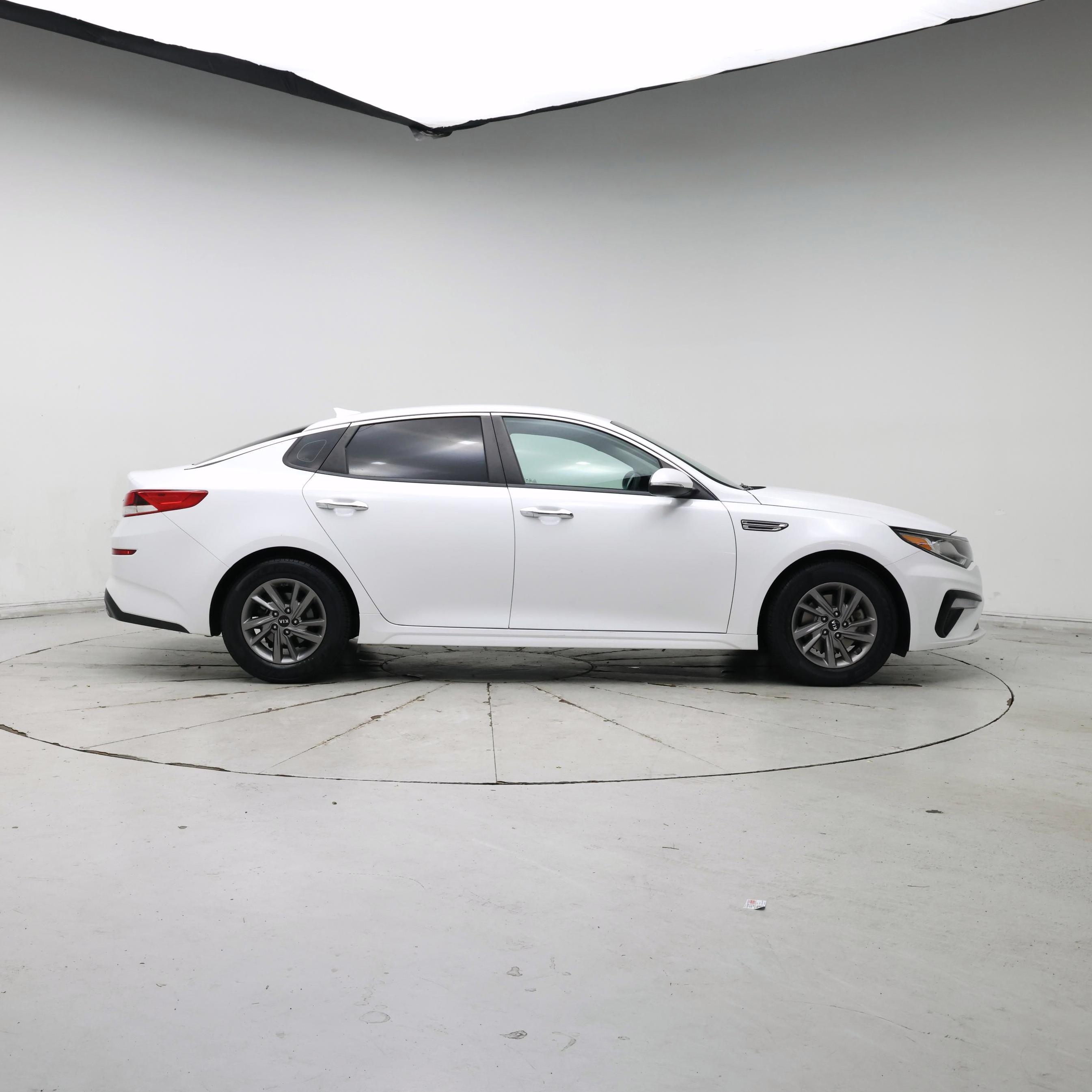 Thumbnail: 2020 Kia Optima - 7