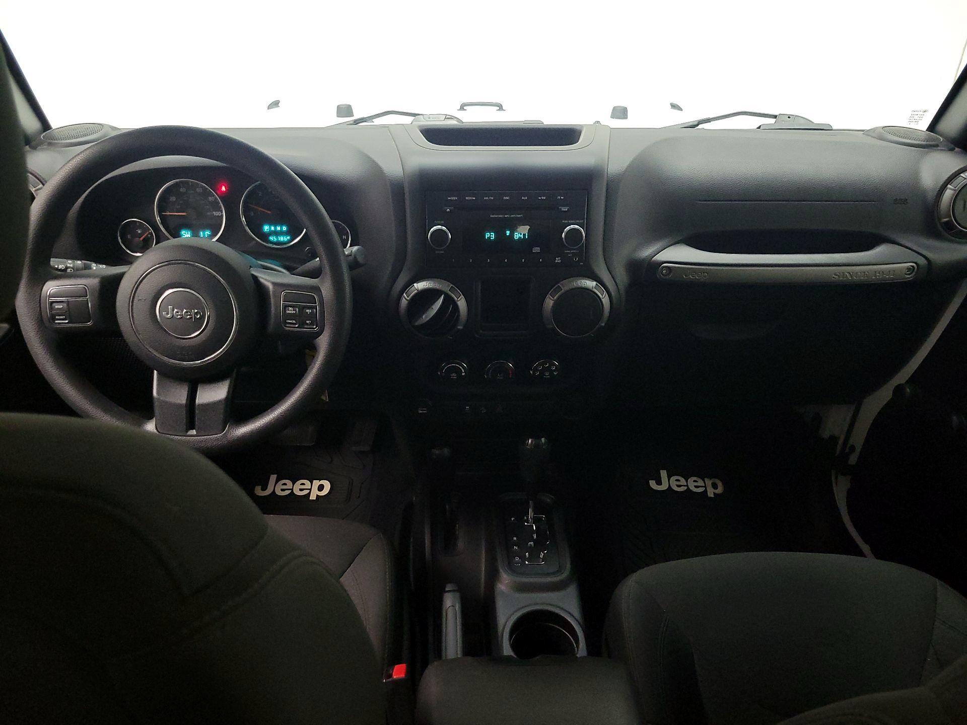 Thumbnail: 2016 Jeep Wrangler - 9